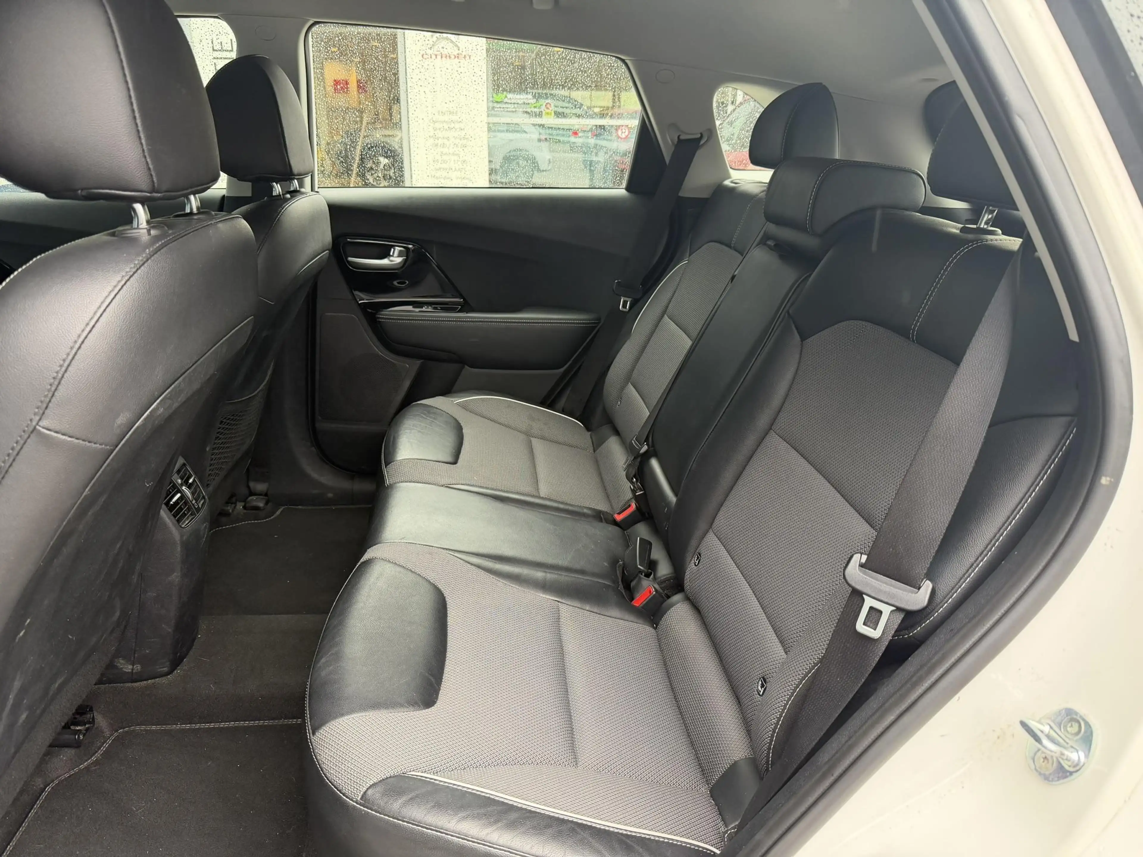 Kia e-Niro DynamicLine 64 kWh SOH 95,7% | Achteruitrijcamera — photo 7