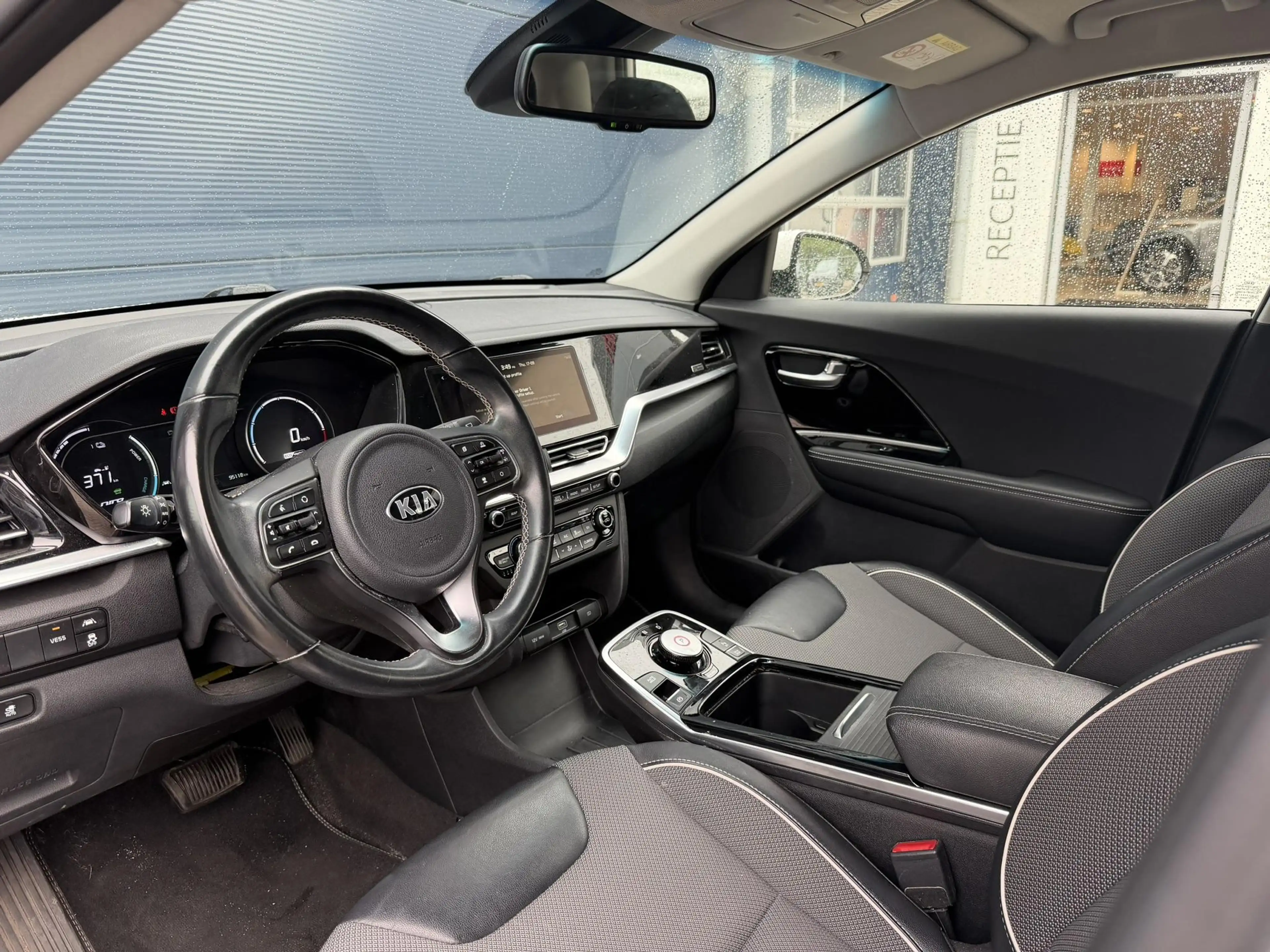 Kia e-Niro DynamicLine 64 kWh SOH 95,7% | Achteruitrijcamera — photo 10