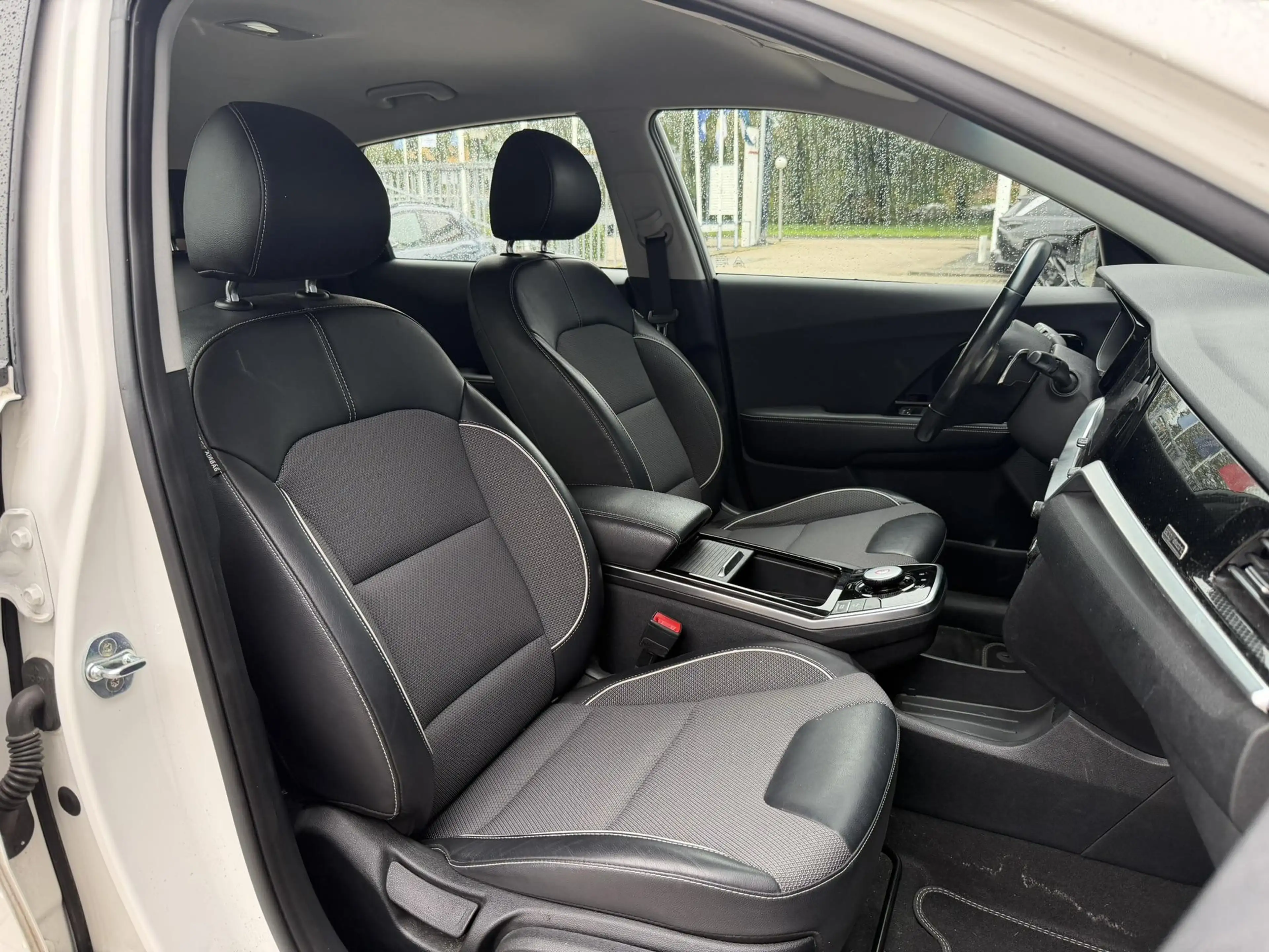 Kia e-Niro DynamicLine 64 kWh SOH 95,7% | Achteruitrijcamera — photo 12