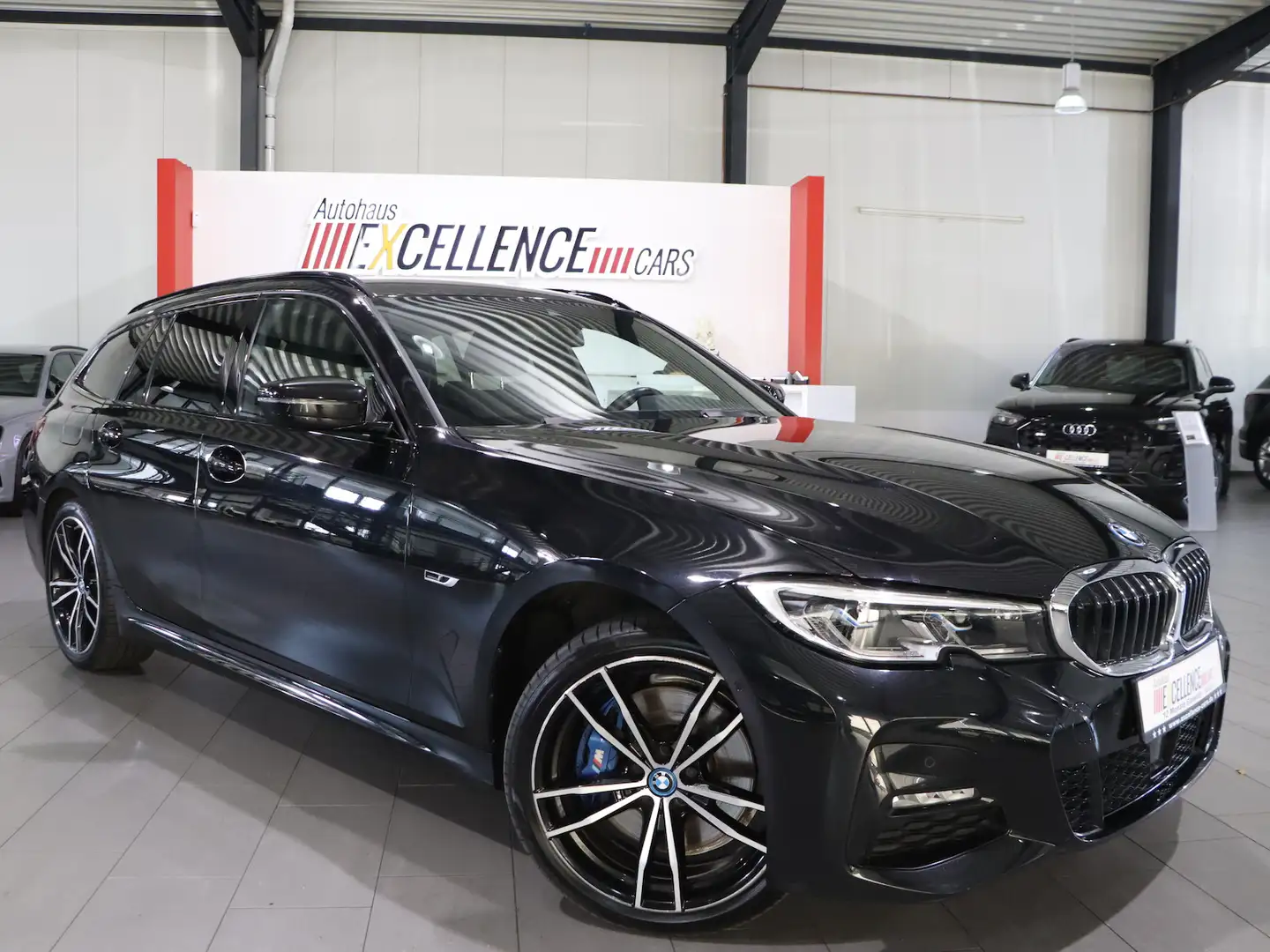 BMW 330 330e Touring xDrive M-SPORT LASER, H/K, HUD Noir - 2
