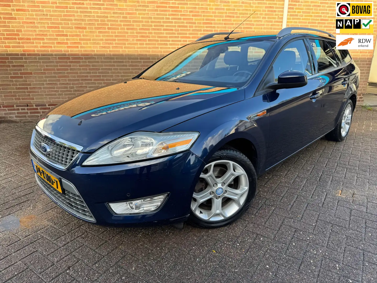 Ford Mondeo Wagon 2.0-16V Limited Bleu - 1
