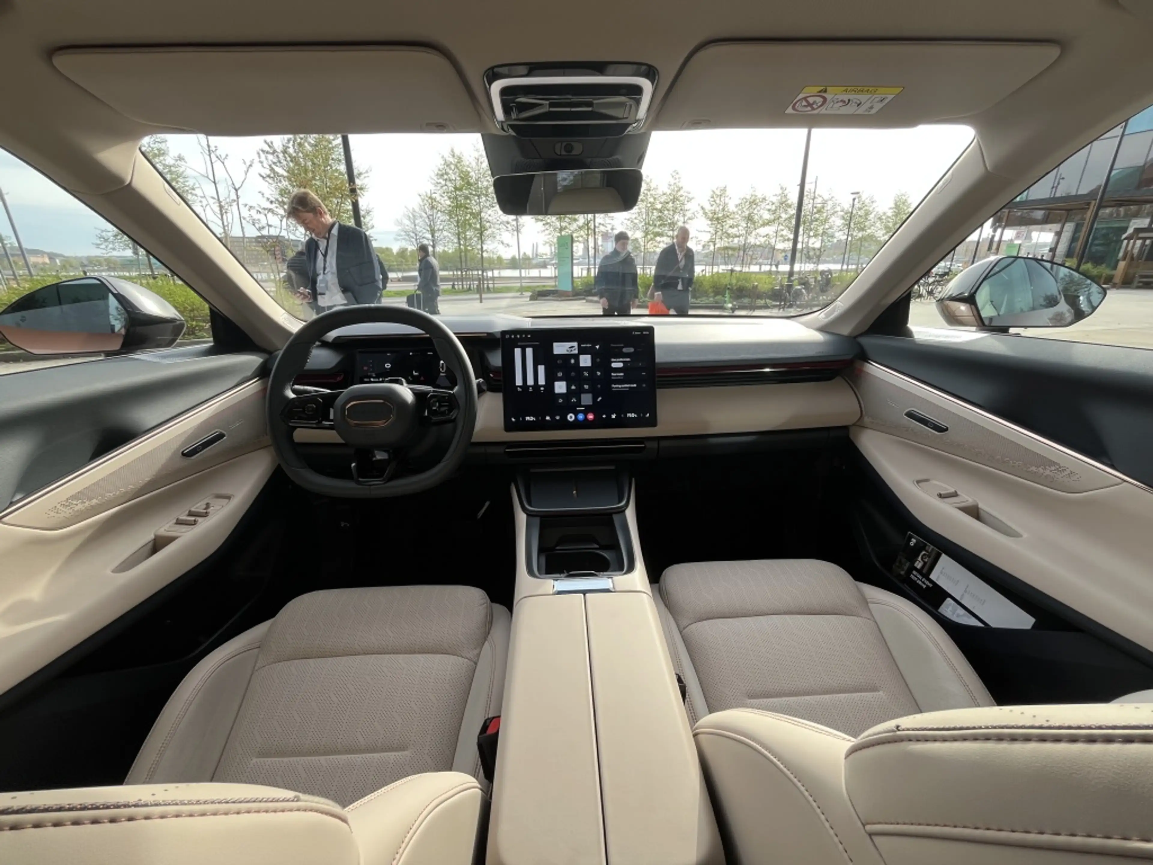 Lynk & Co 08 | MORE | NU TE BESTELLEN | Stoel massage | 200Km E — photo 5