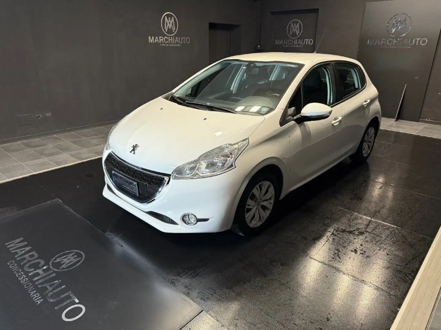 Peugeot 208 1.4 8V HDi 68CV 5p. Active Bianco - 1