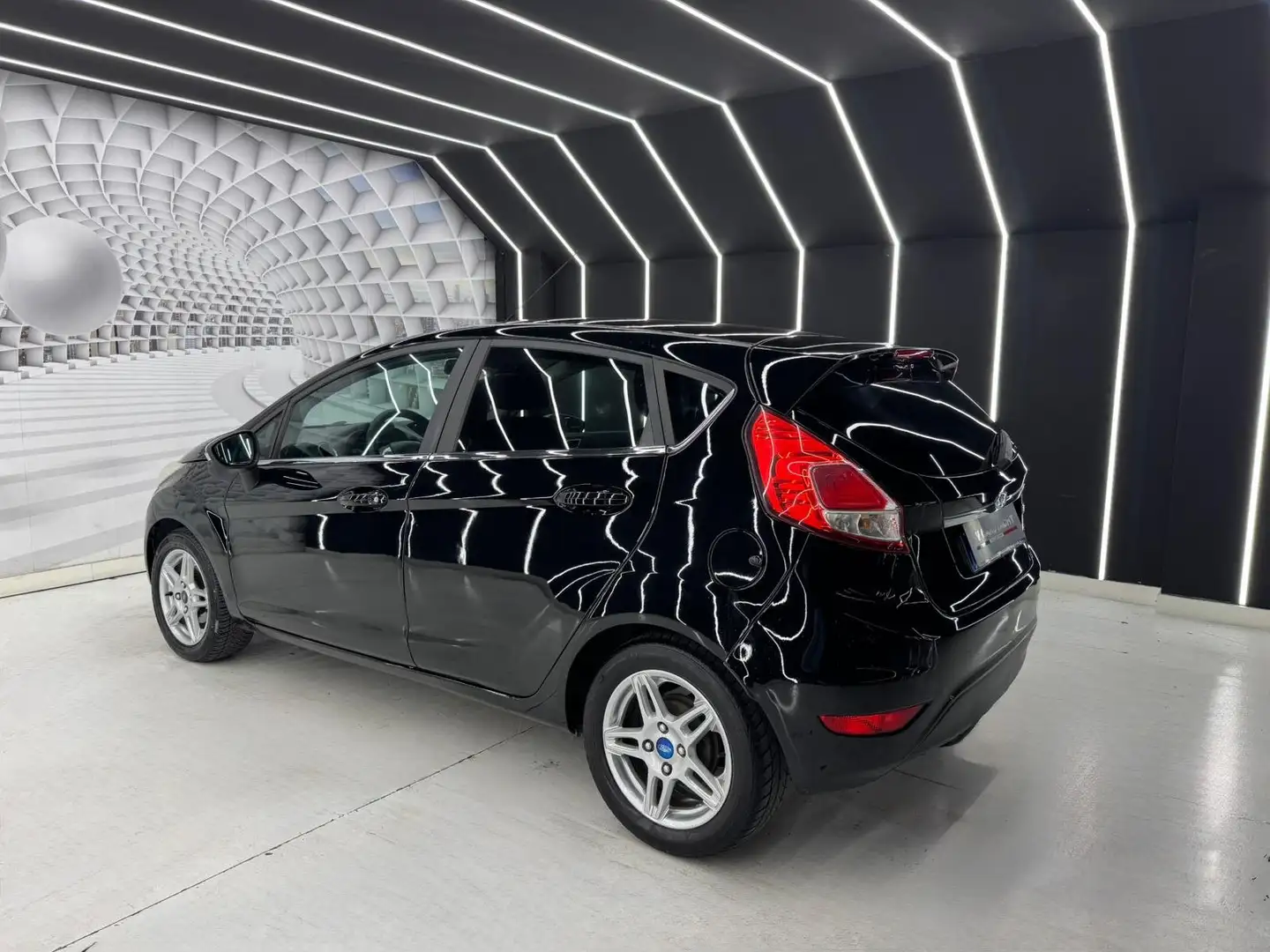 Ford Fiesta 1.5 TDCI 75CV-5P-TITANIUM-KM CERT-12M GAR-PERMUTE Negro - 2