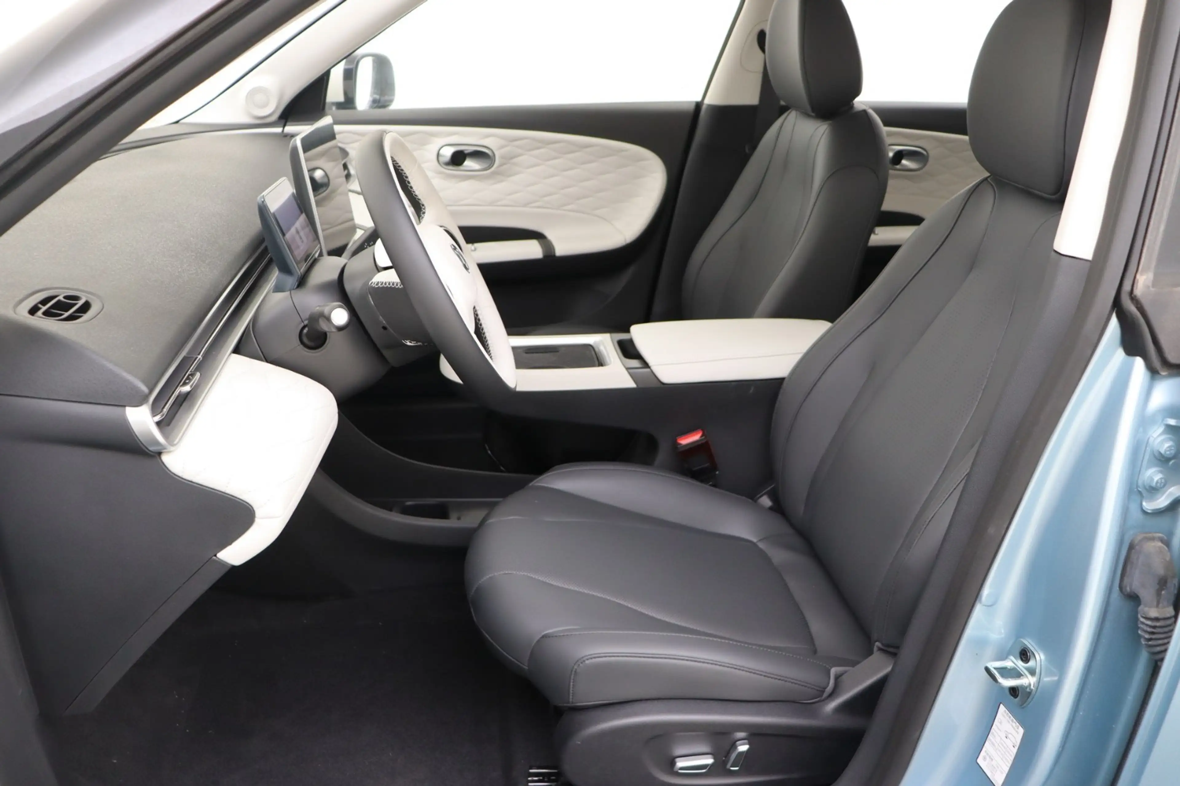 Dongfeng Box 42.30 Kwh – Premium Edition – Automatik - ACC - Kamera - Klima - Apple - Alu - — photo 5