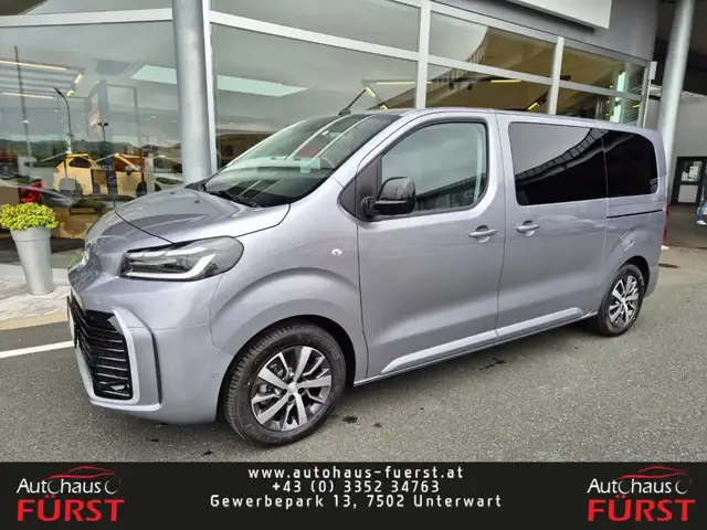 Toyota Proace Verso 2,0l 180 Family Medium Aut. *NAVI-PAKET*8-Fach*AHV*