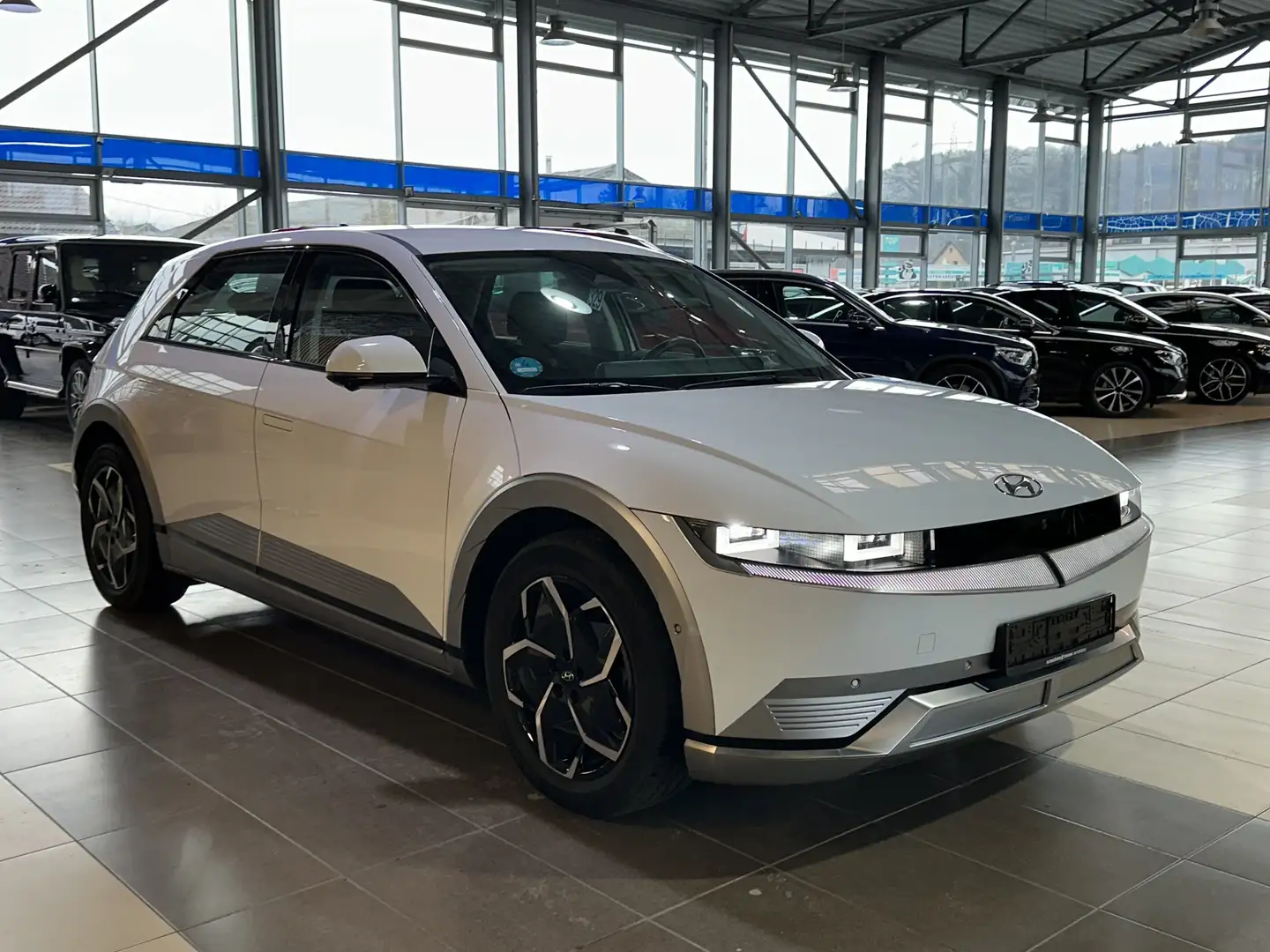 Hyundai IONIQ 5 Dynamiq Navi NSCC LED Wärmepumpe R.Cam Білий - 2