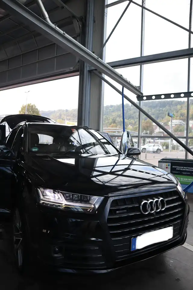 Audi Q7 e-tron
