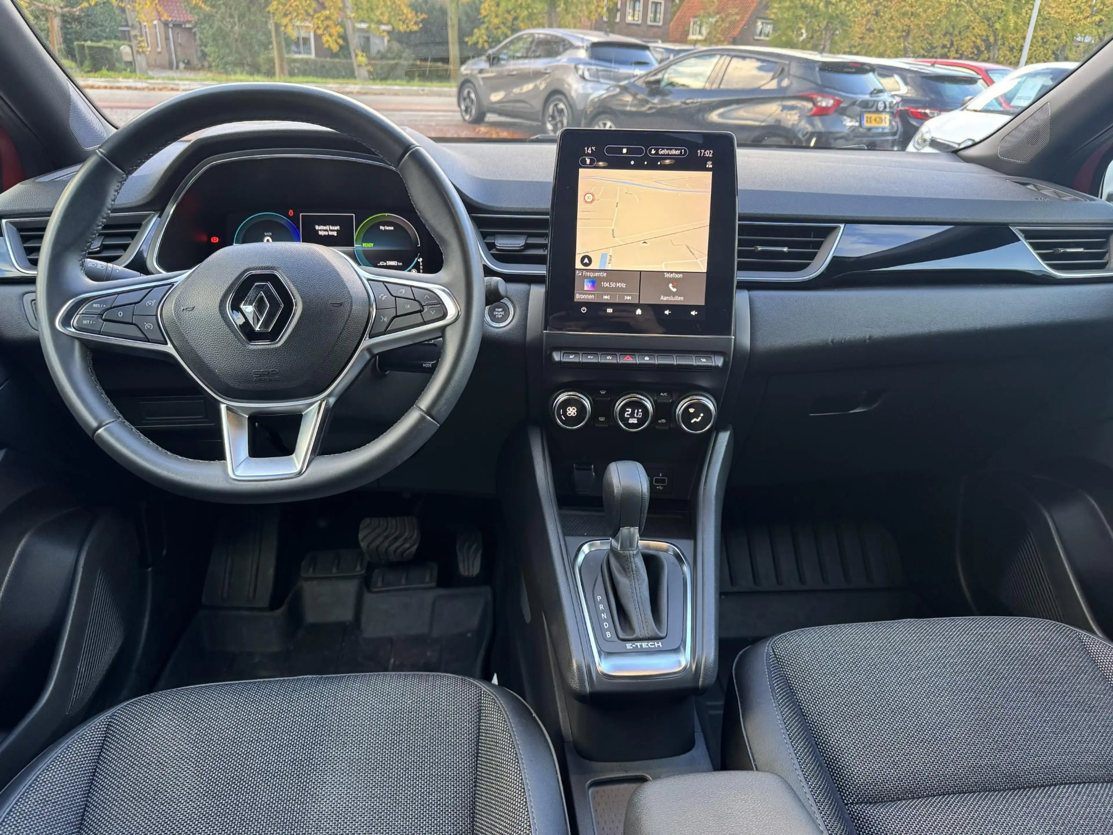 Renault Captur 1.6 E-Tech Hybrid 145 Rive Gauche — photo 12