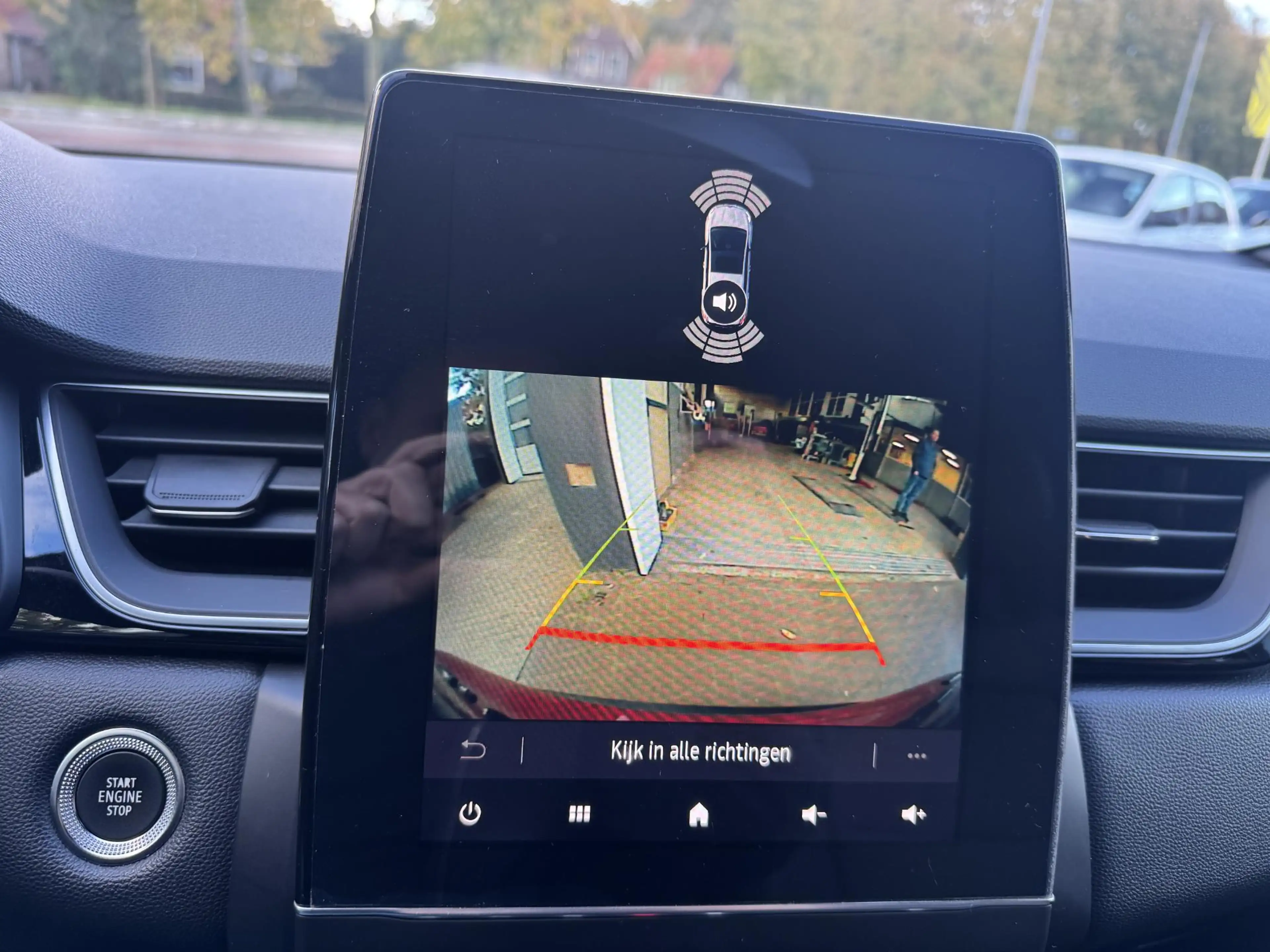 Renault Captur 1.6 E-Tech Hybrid 145 Rive Gauche — photo 15