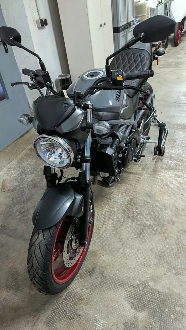 Suzuki SV 650 Gris - 2
