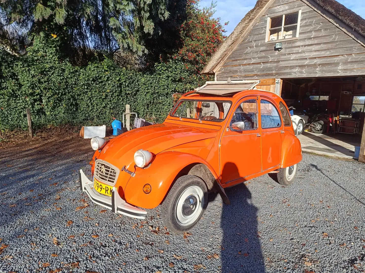 Citroen 2CV 2CV6 Special Oranje - 1