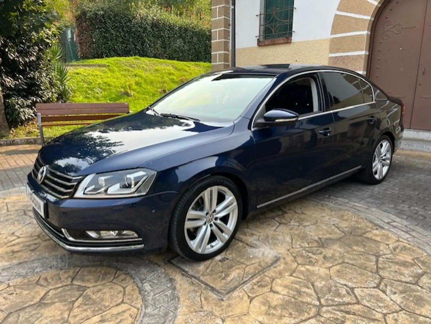 Volkswagen Passat 2.0TDI BMT Sport DSG 110kW Azul - 1