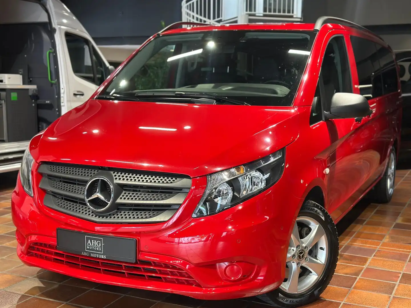 Mercedes-Benz Vito TOURER 116 4X4 EXTRALANG 8SITZE 2xTÜR 2xAC LEDER A Rojo - 1