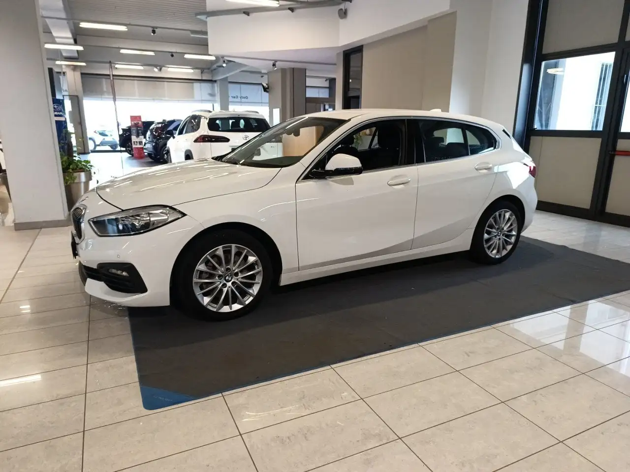 BMW 116 116d 5p automatica, миниатюра 2