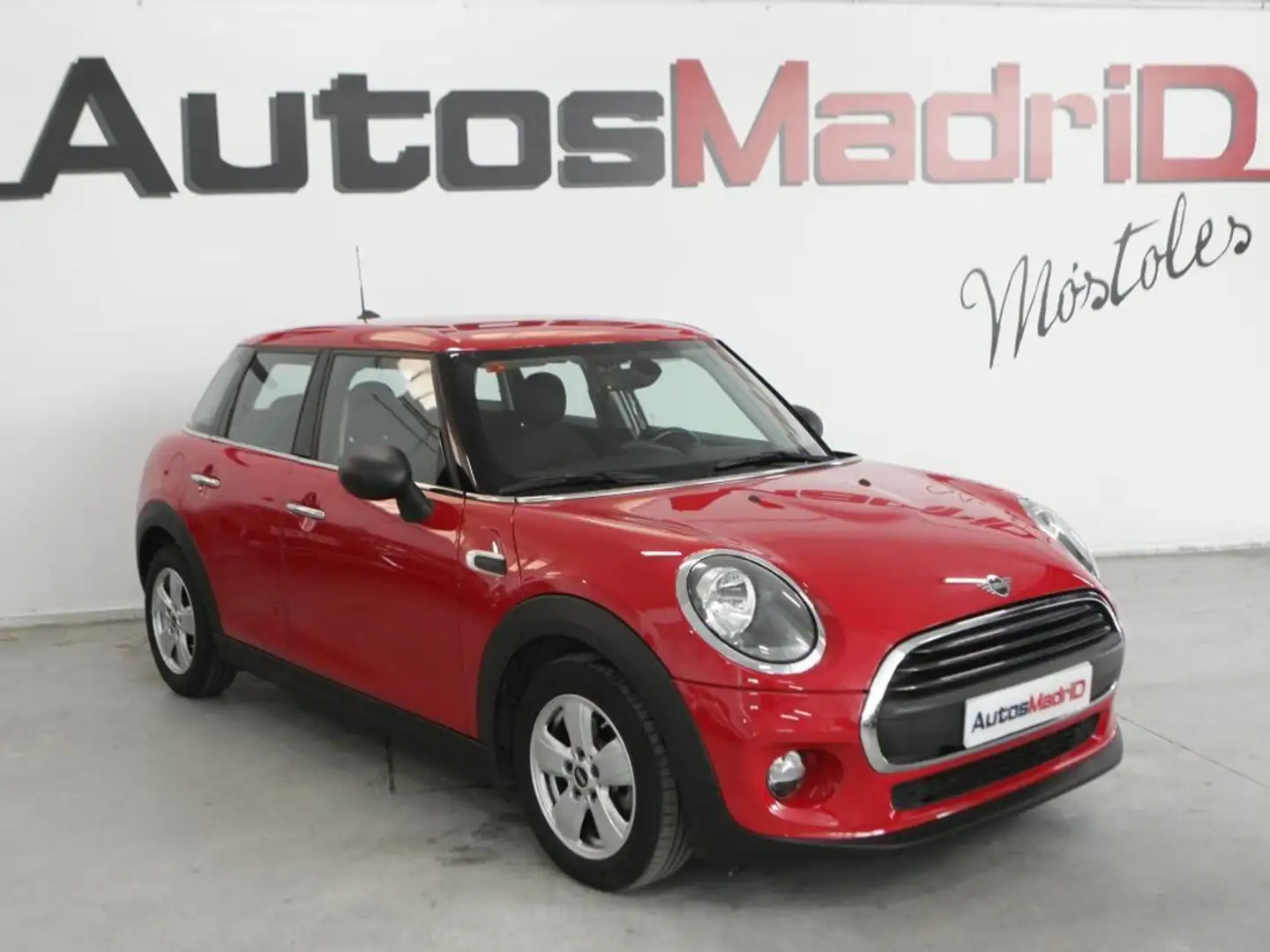 MINI Cooper ONE 5 PUERTAS Rojo - 1