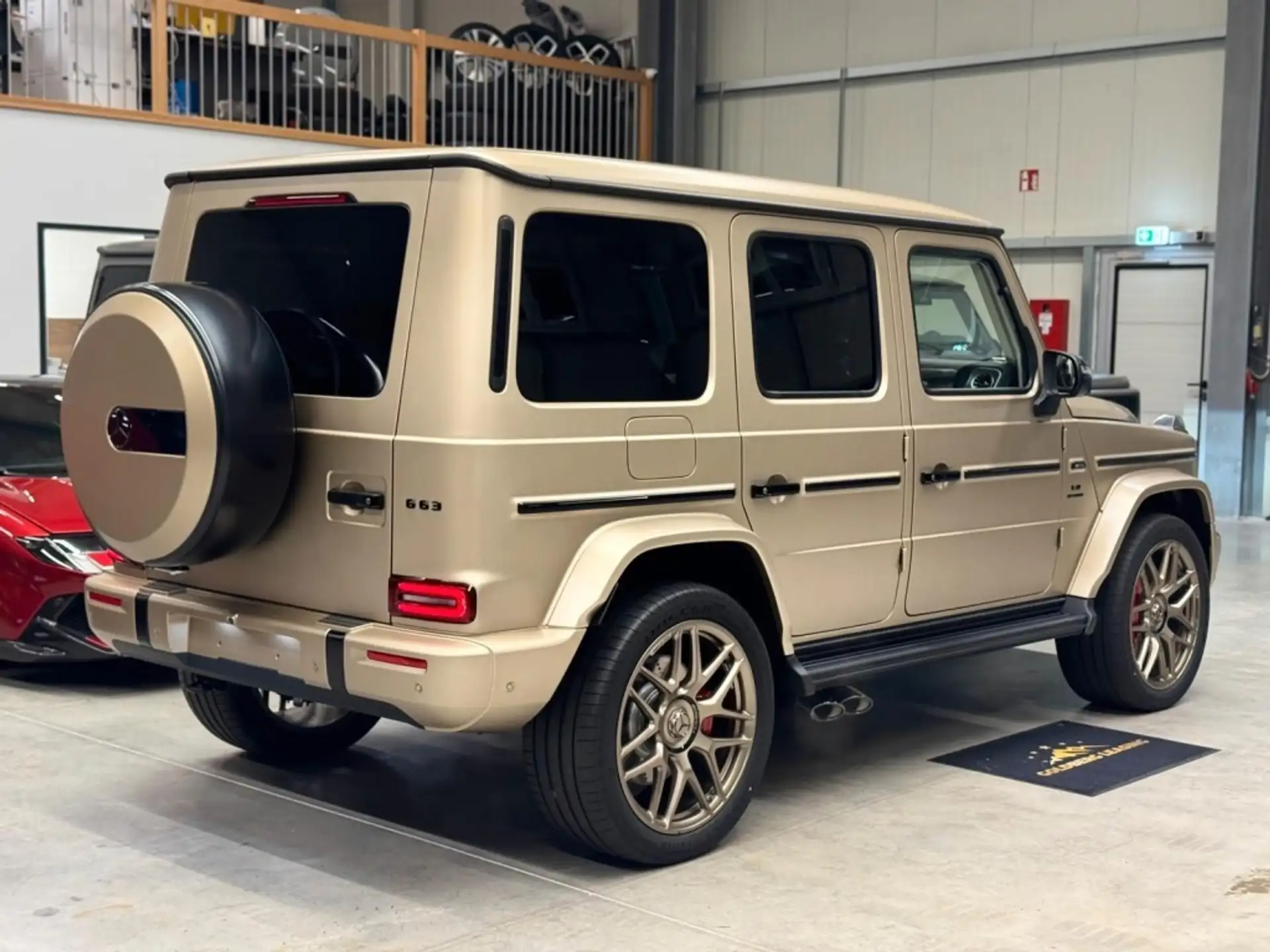 벤츠 G-Class G 63 AMG 2026 베이지 사진 7