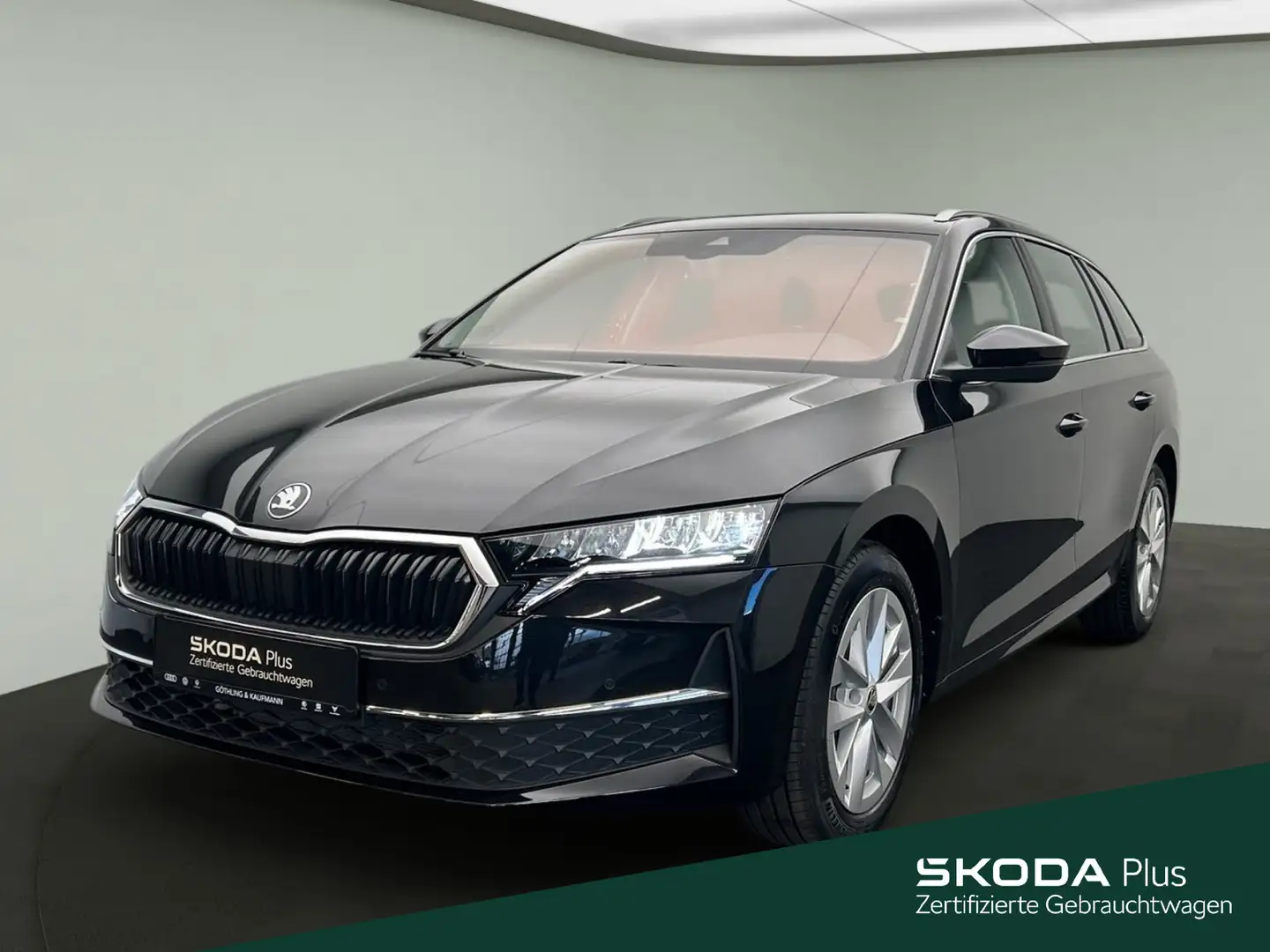 Skoda Octavia Combi 2.0 TDI Selection DSG*Pano*LED*Vir Schwarz - 1