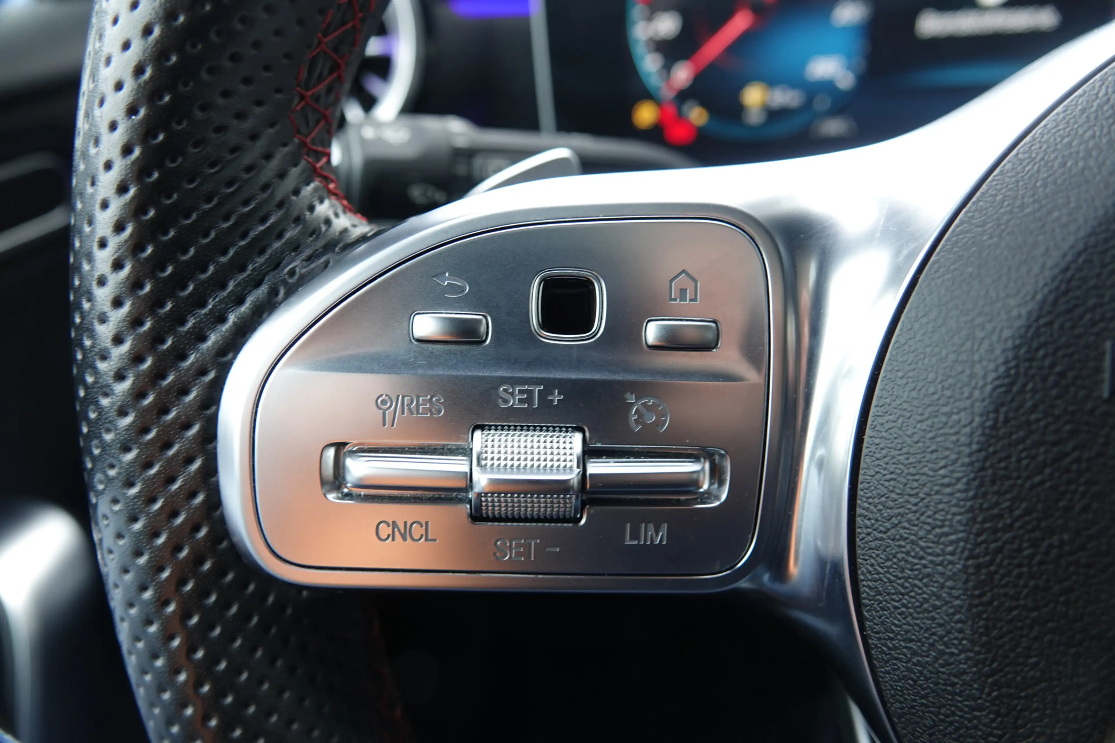 Mercedes-Benz A 250 Premium Plus AMG Line | Nightpakket | Pano | Camer — photo 17