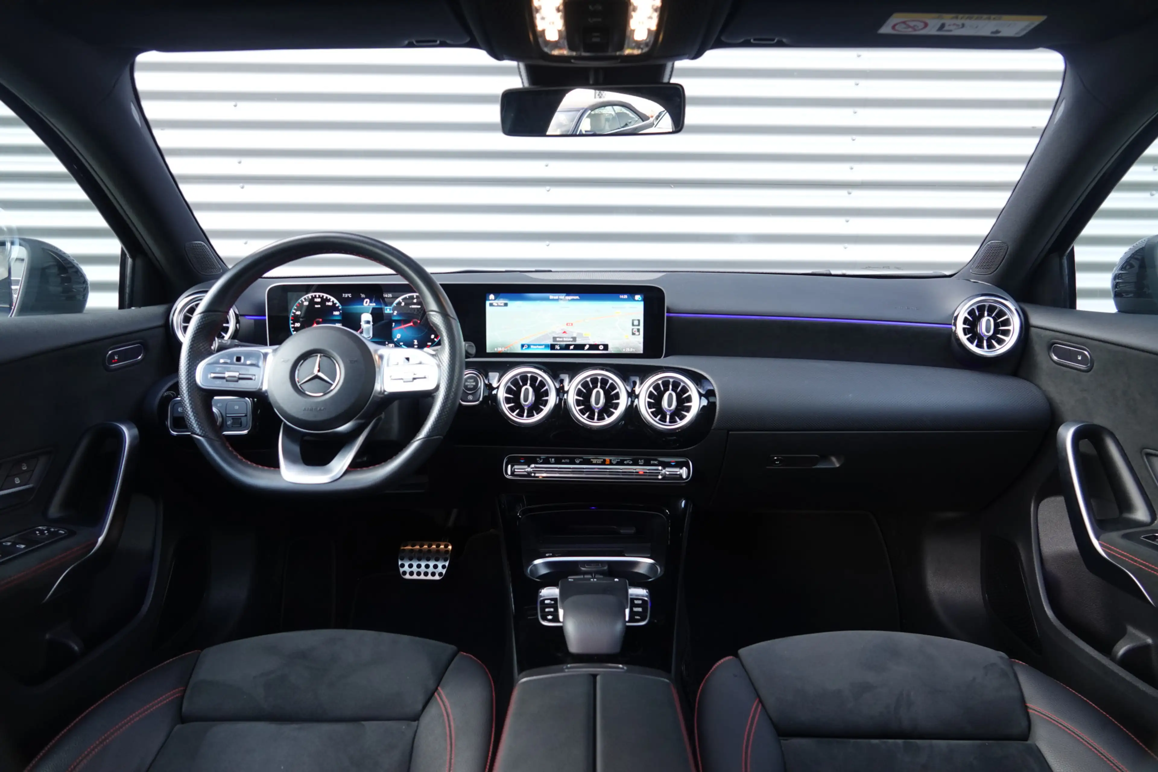 Mercedes-Benz A 250 Premium Plus AMG Line | Nightpakket | Pano | Camer — photo 23