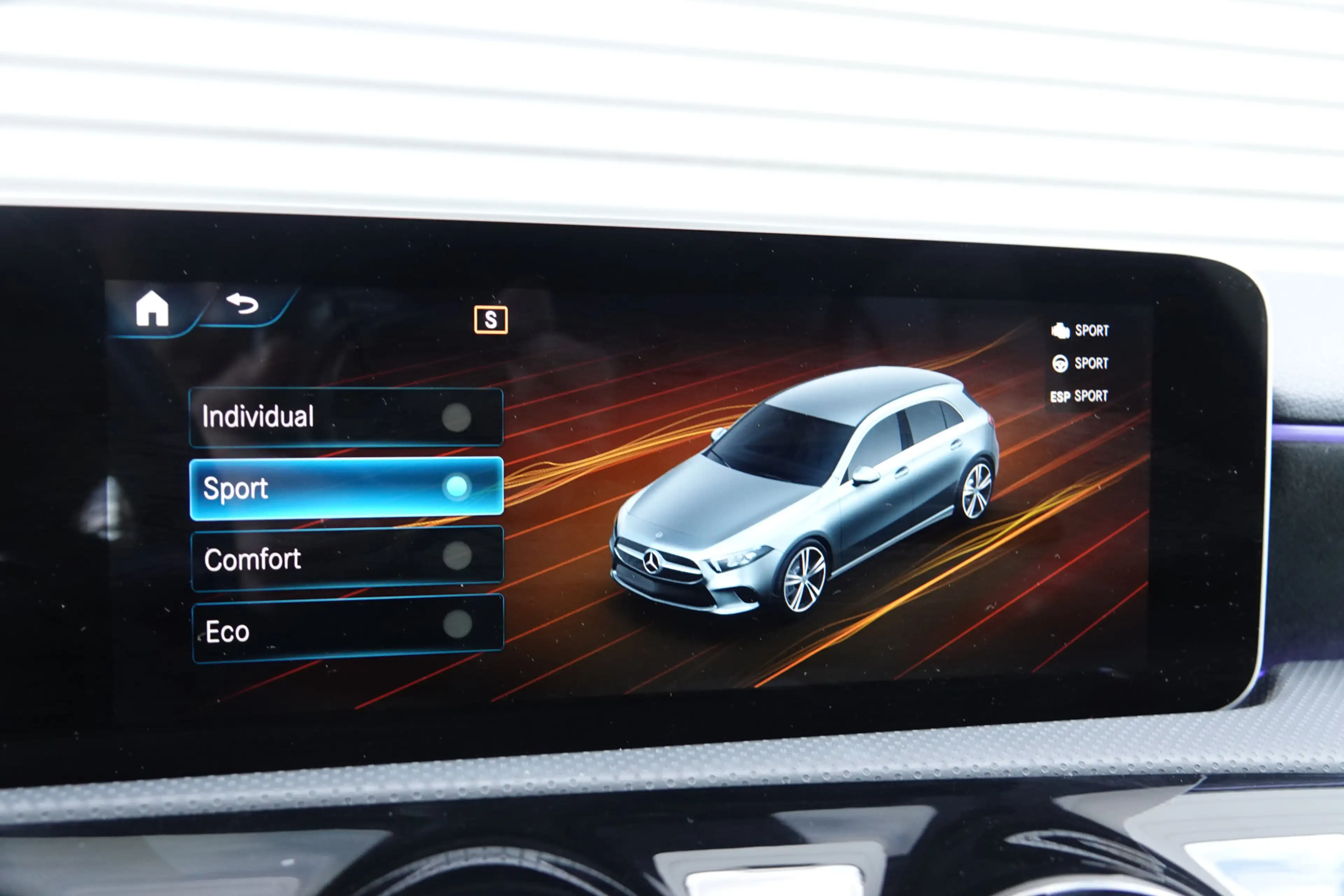 Mercedes-Benz A 250 Premium Plus AMG Line | Nightpakket | Pano | Camer — photo 33