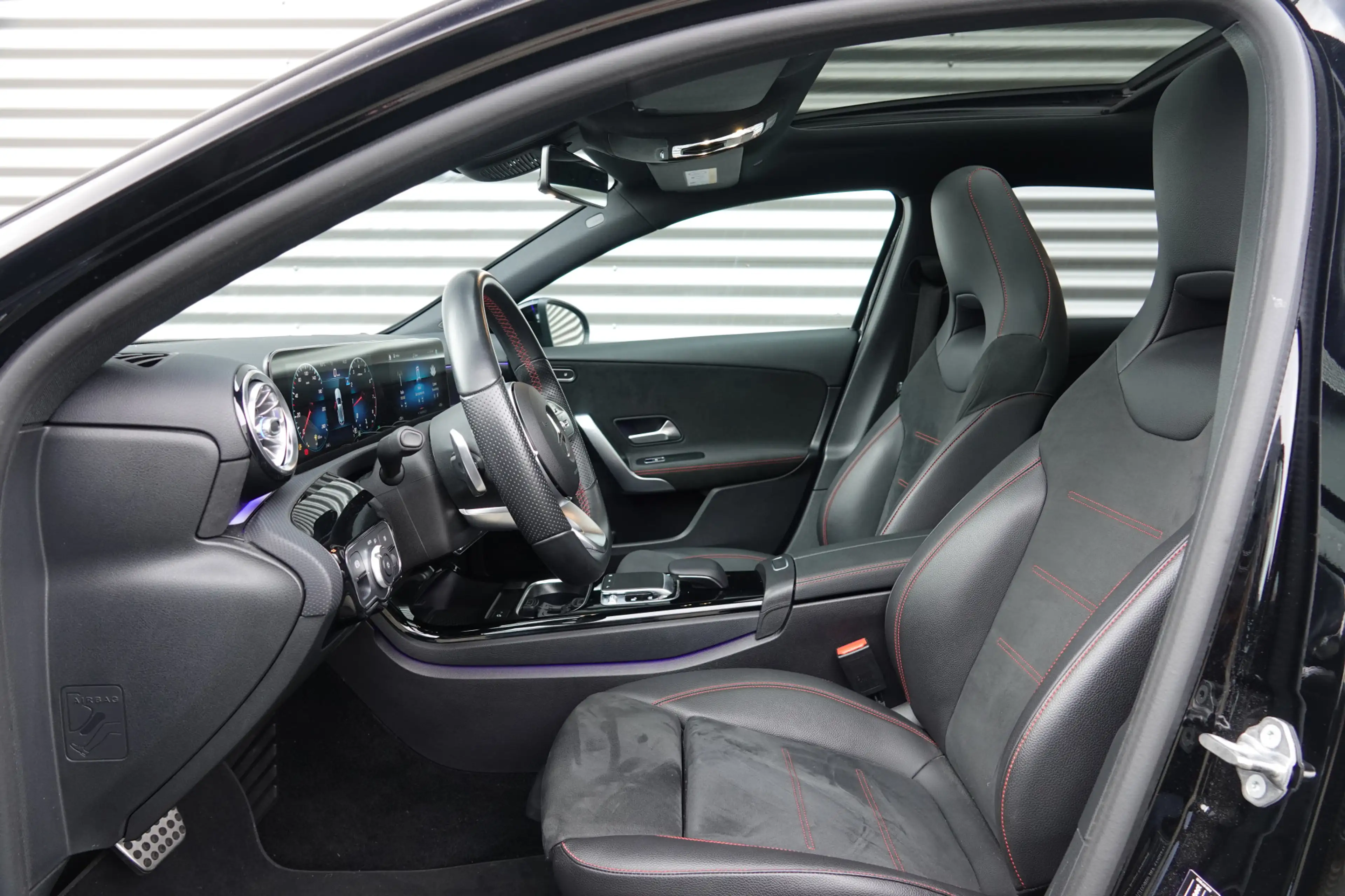 Mercedes-Benz A 250 Premium Plus AMG Line | Nightpakket | Pano | Camer — photo 7