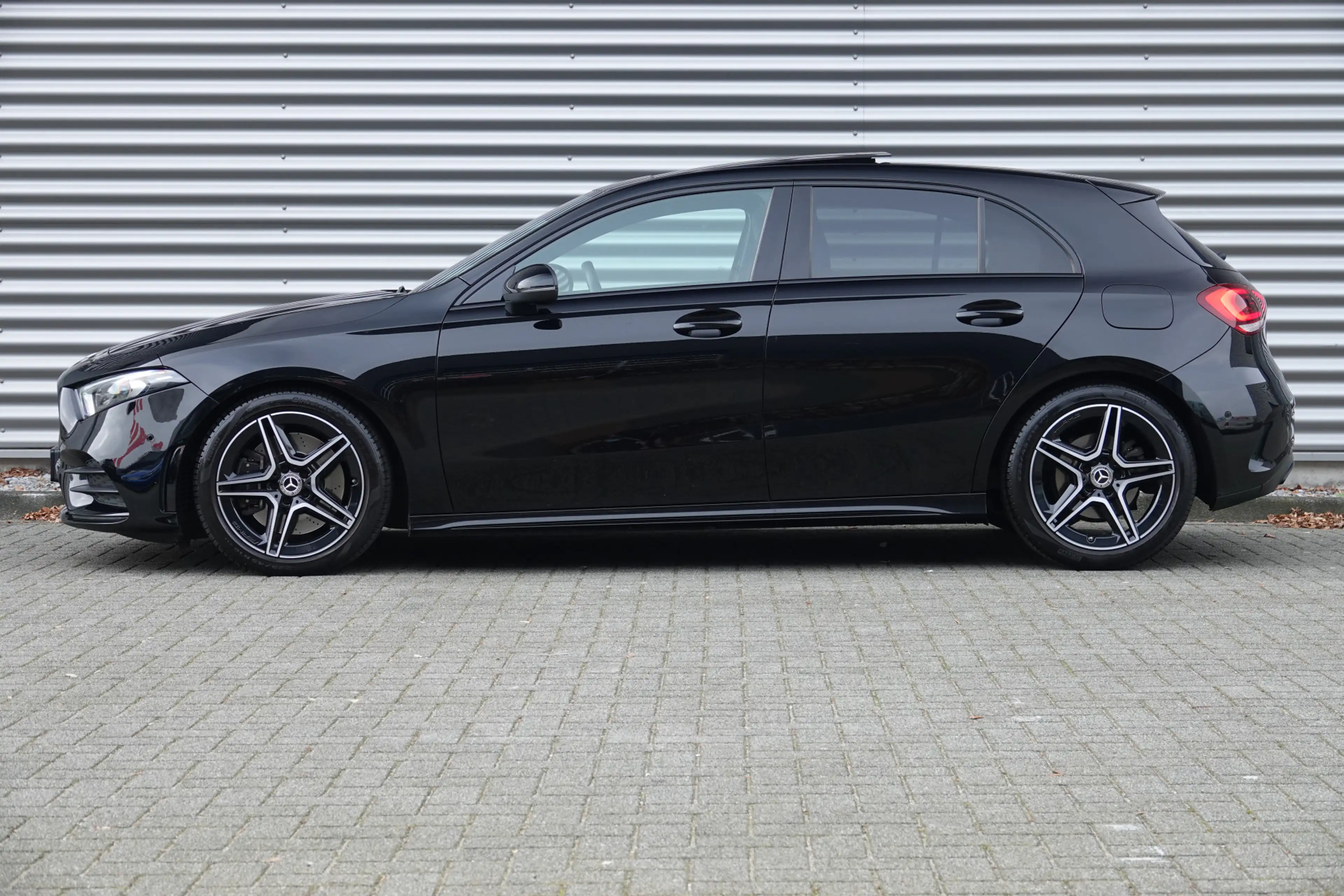 Mercedes-Benz A 250 Premium Plus AMG Line | Nightpakket | Pano | Camer — photo 4