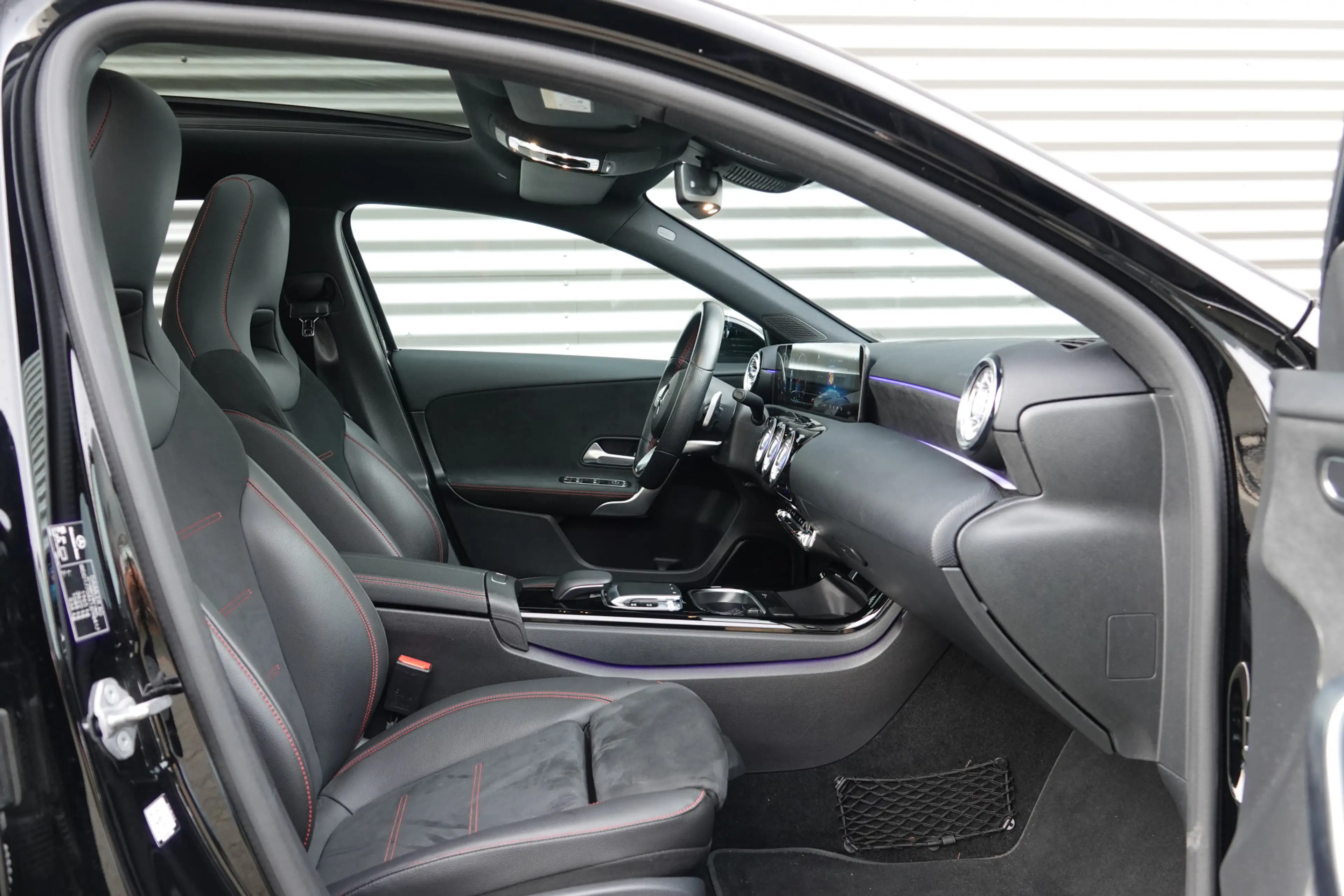 Mercedes-Benz A 250 Premium Plus AMG Line | Nightpakket | Pano | Camer — photo 25