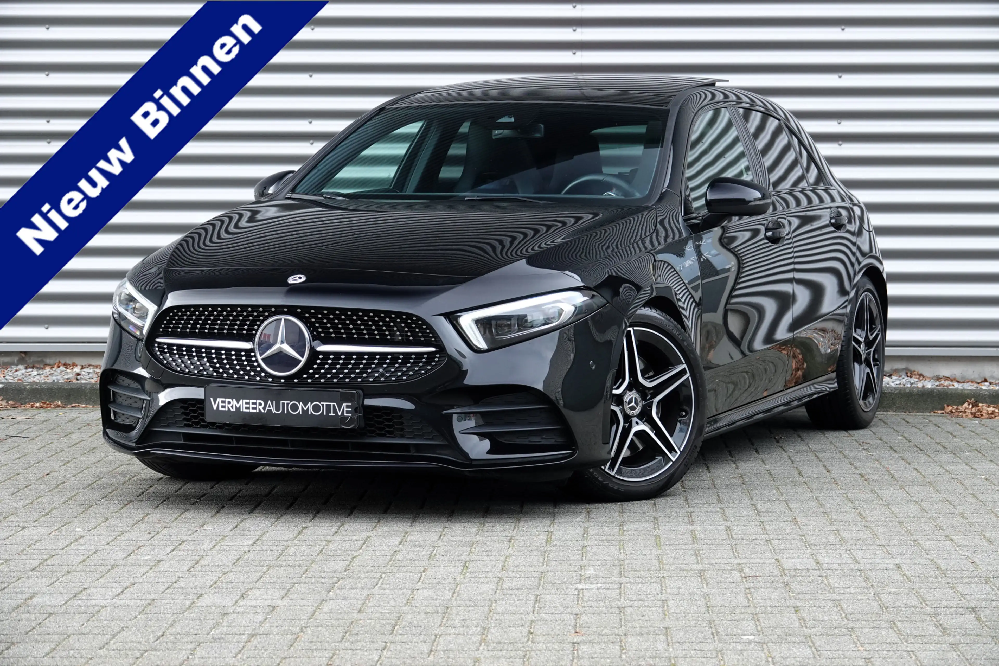 Mercedes-Benz A 250 Premium Plus AMG Line | Nightpakket | Pano | Camer
