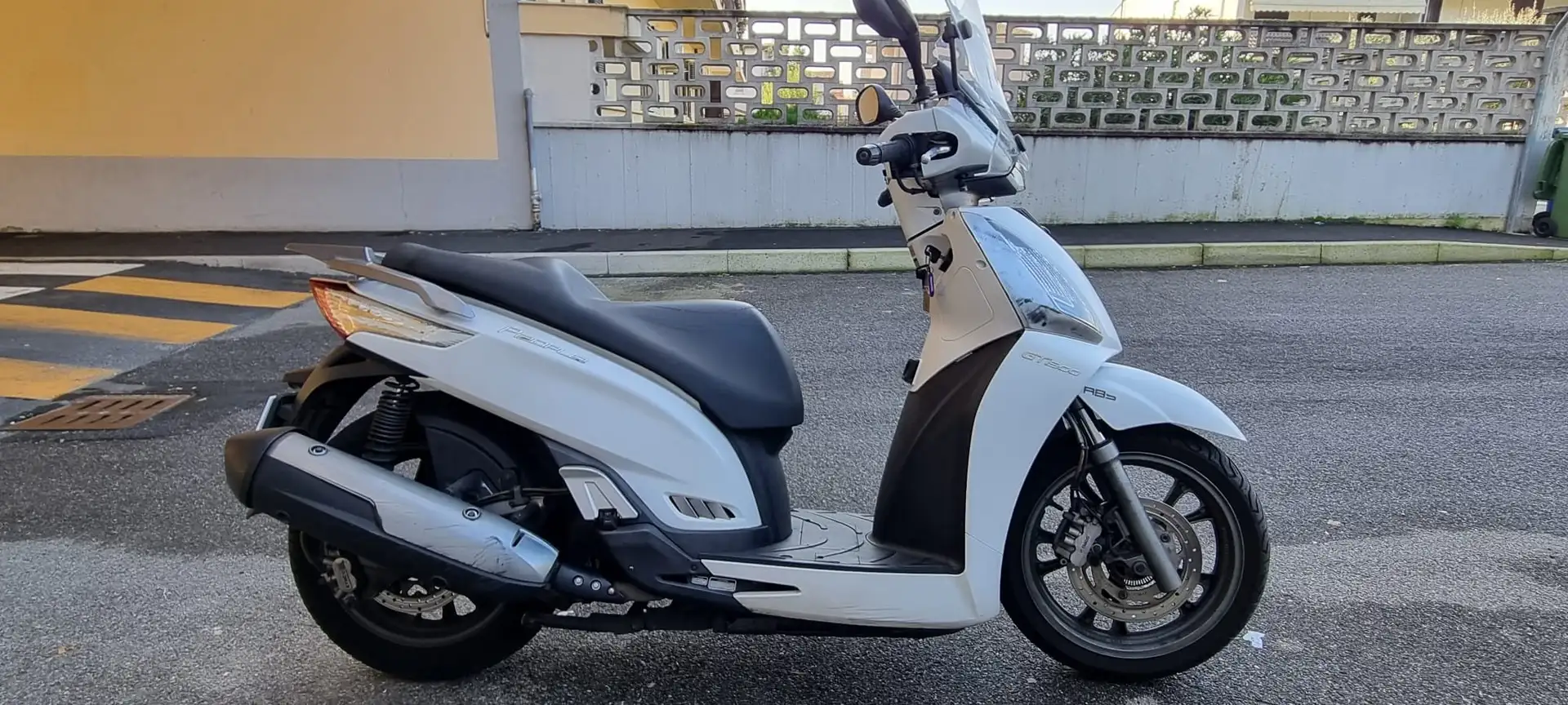 Kymco People GT300i Bianco - 1
