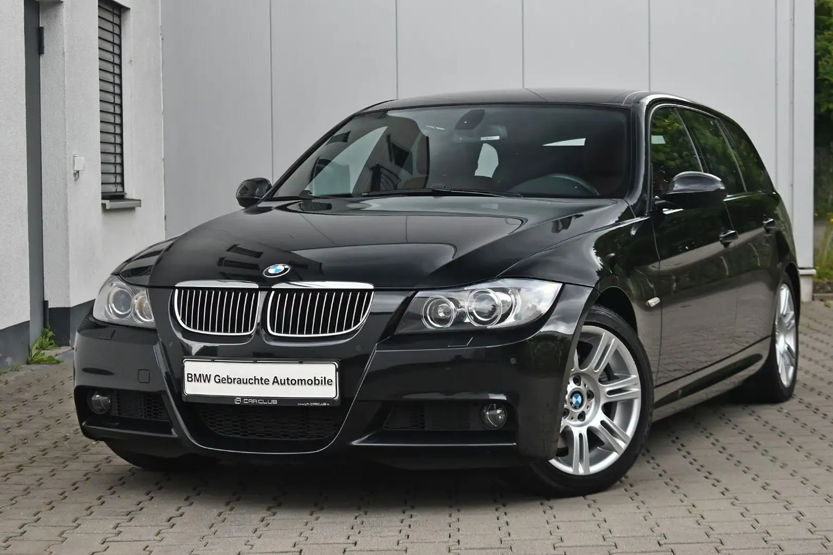 BMW 330 d touring M-Sportpaket! Schalter! 1a Pflege!* Noir - 2