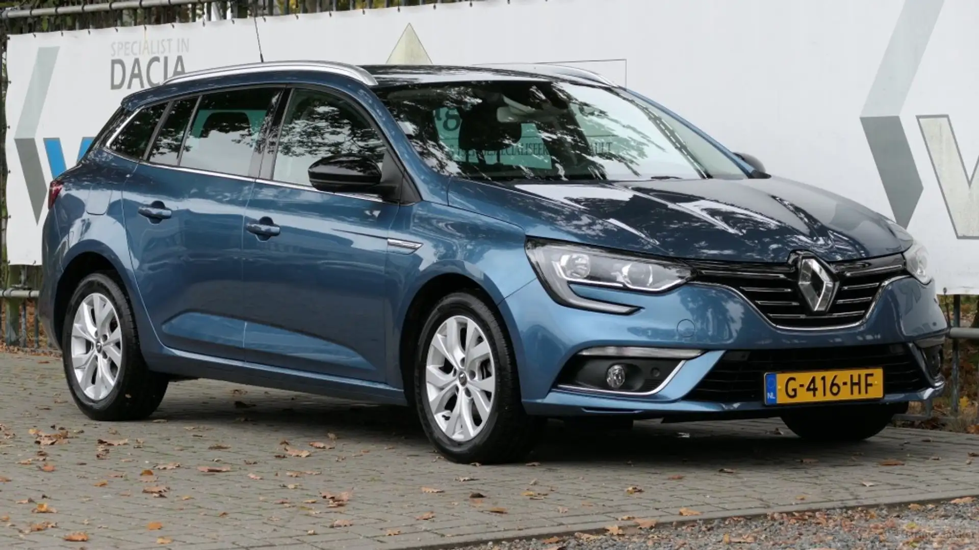 Renault Megane Estate TCe 140 Limited Blauw - 1