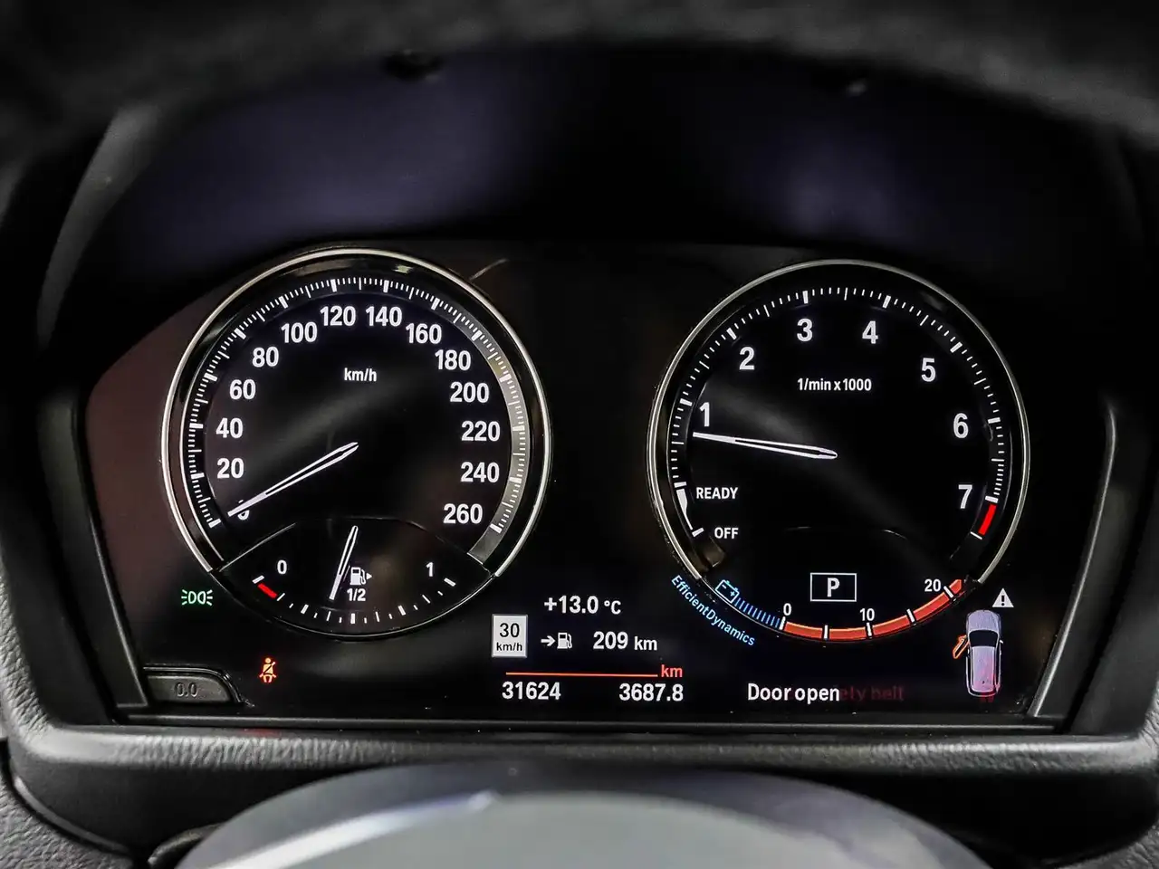 BMW X1 снимка BMW X1