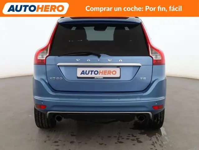 Volvo XC60 view 5