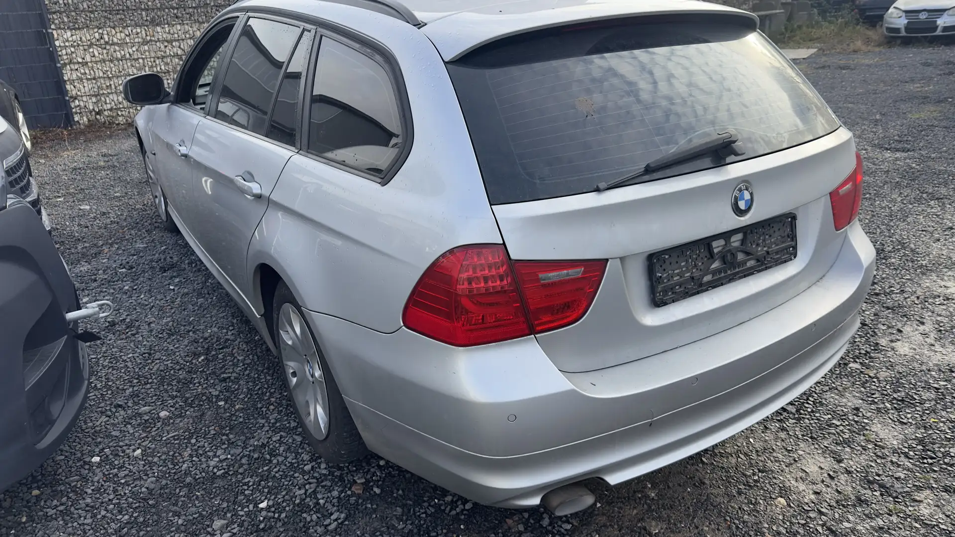 BMW 318 318d DPF Touring Aut. - 1
