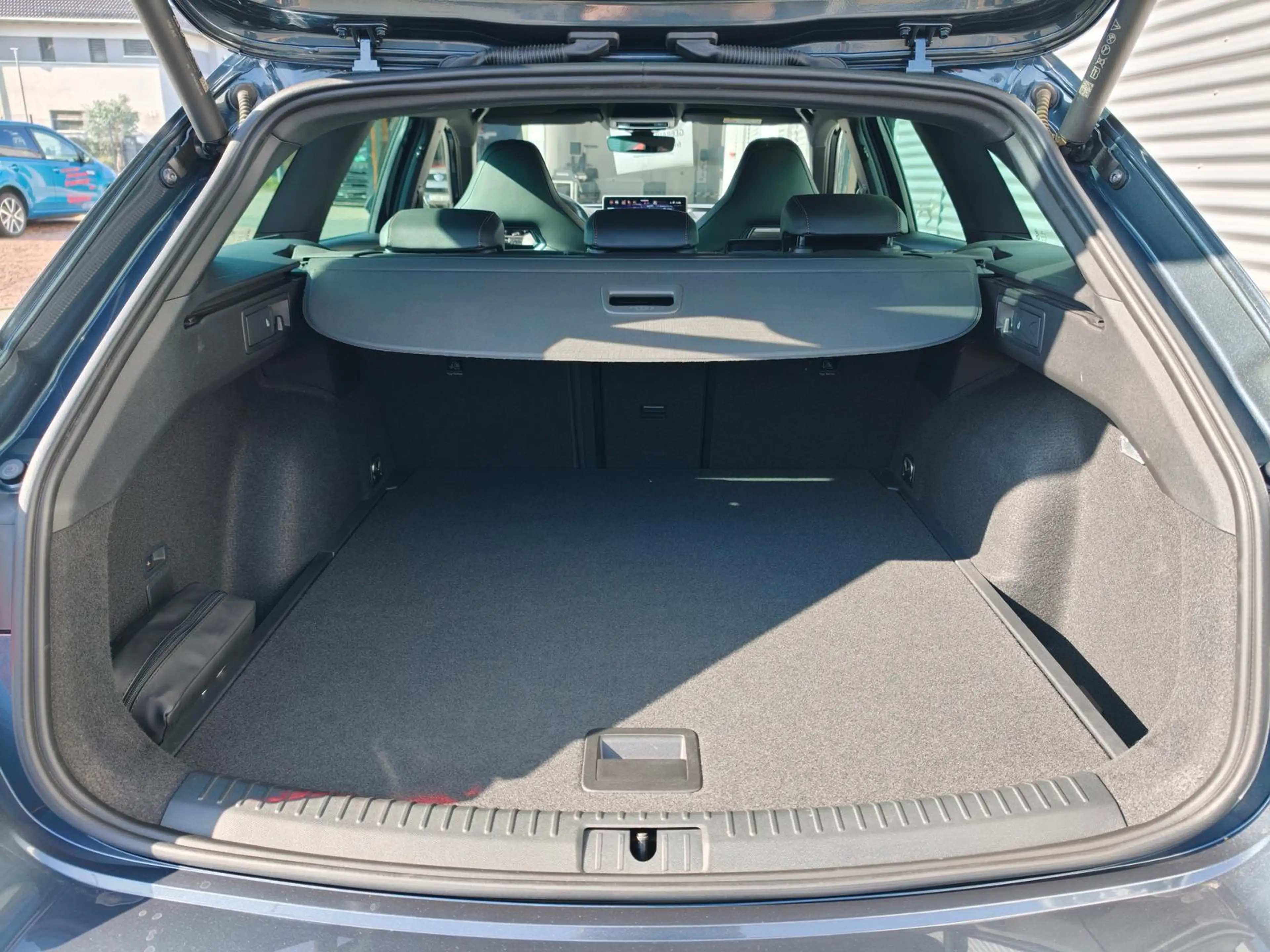 CUPRA Leon SPORTSTOURER 1.5eTSI DSG AHK/MATRIX/NAVI — photo 12