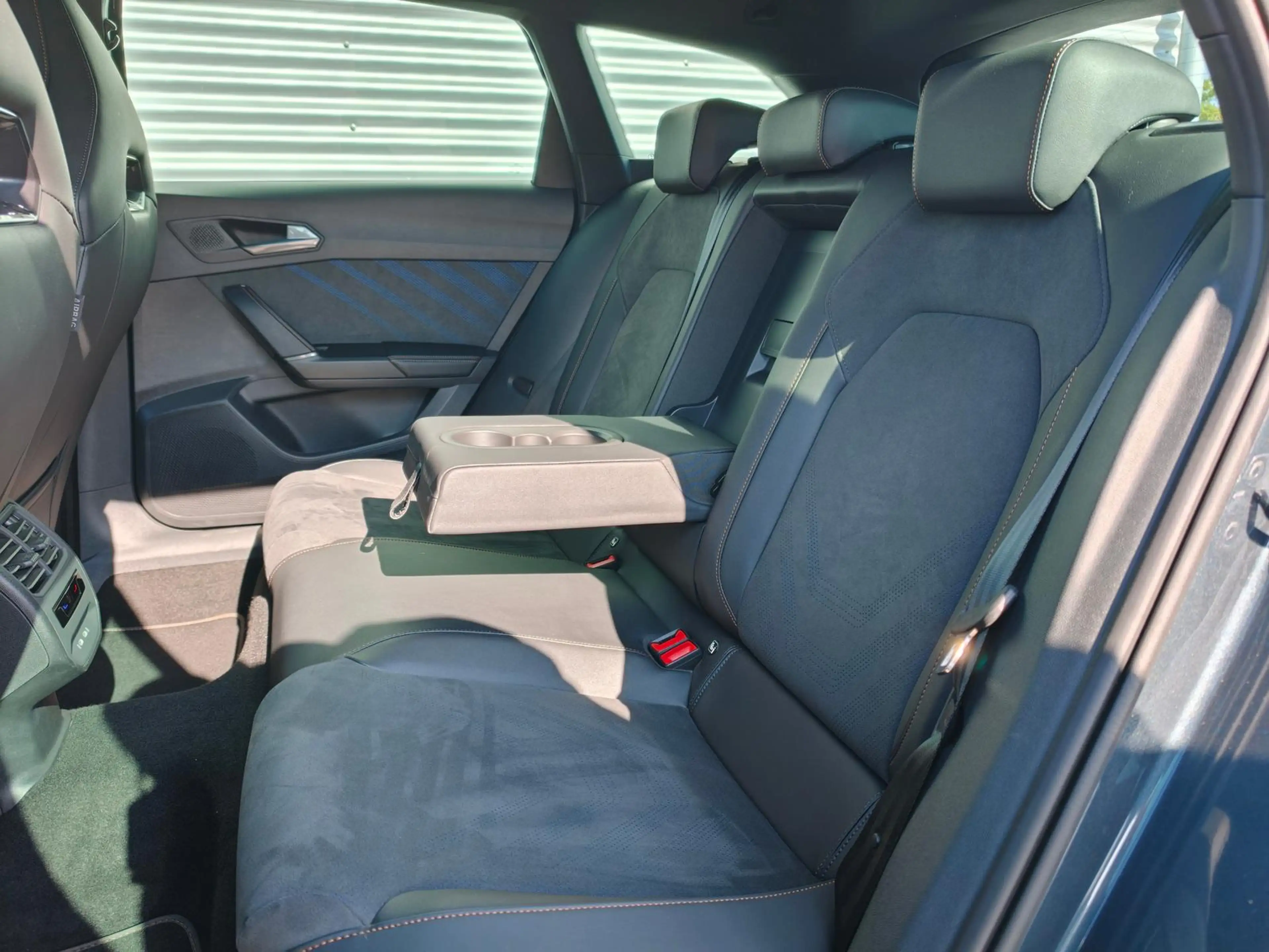 CUPRA Leon SPORTSTOURER 1.5eTSI DSG AHK/MATRIX/NAVI — photo 15