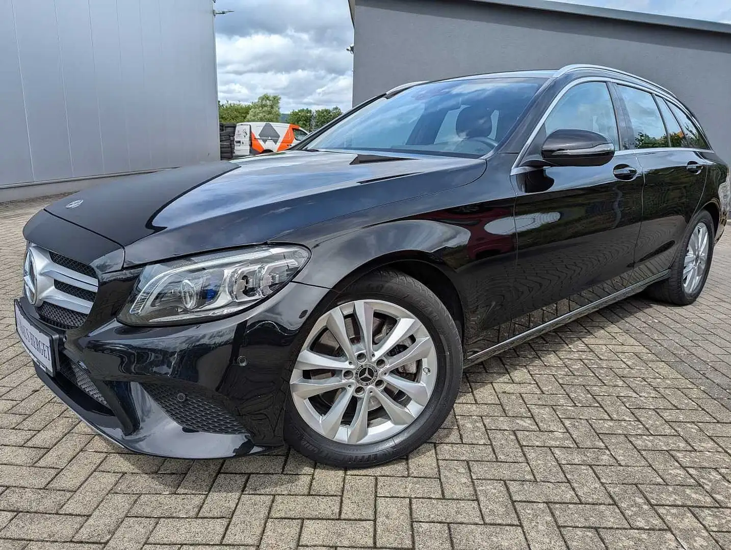 Mercedes-Benz C 300 T 9G-TRONIC Avantgarde 2.Hand/MB-Scheckheft/Head-U Schwarz - 1