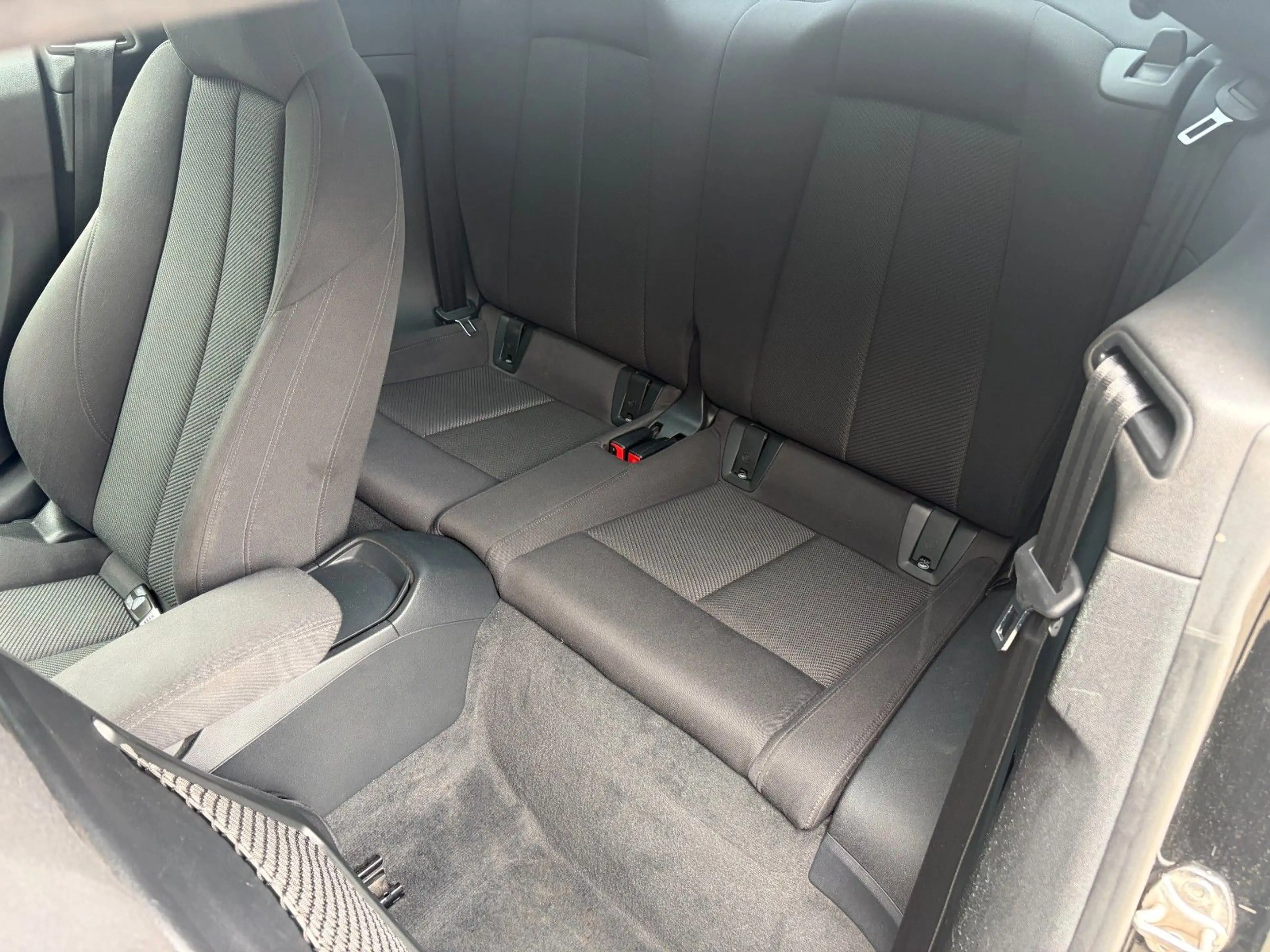 Audi TT Coupe 2.0 TDI ultra · Virtual Cockpit · Navi — photo 12