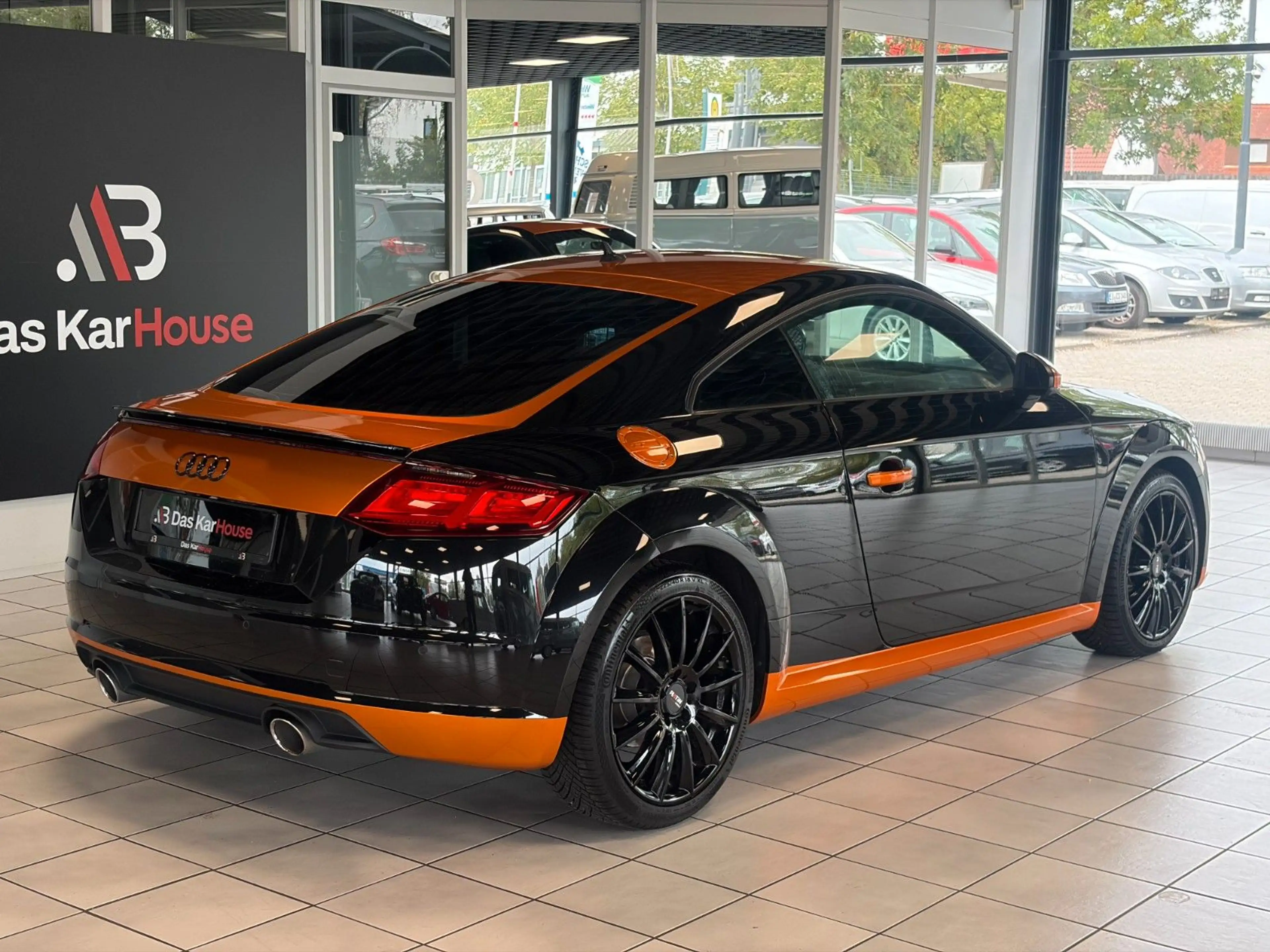 Audi TT Coupe 2.0 TDI ultra · Virtual Cockpit · Navi — photo 3