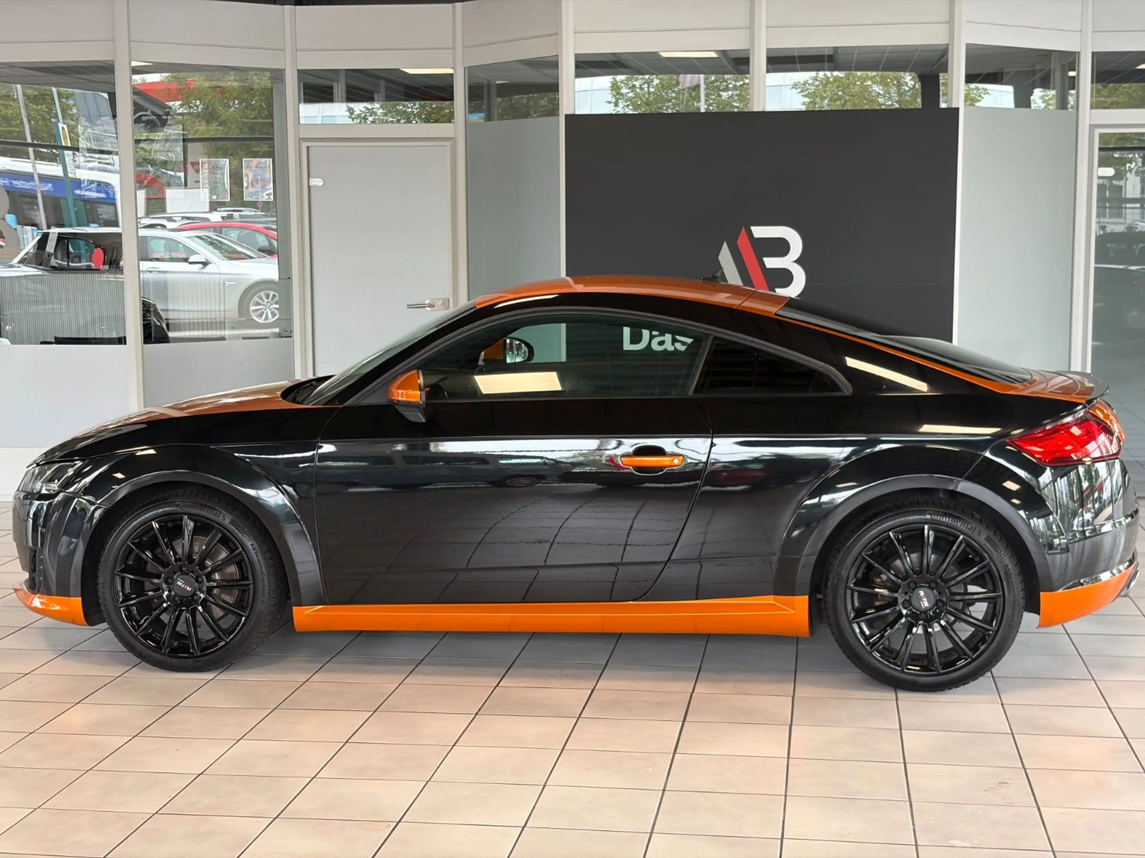 Audi TT Coupe 2.0 TDI ultra · Virtual Cockpit · Navi — photo 7