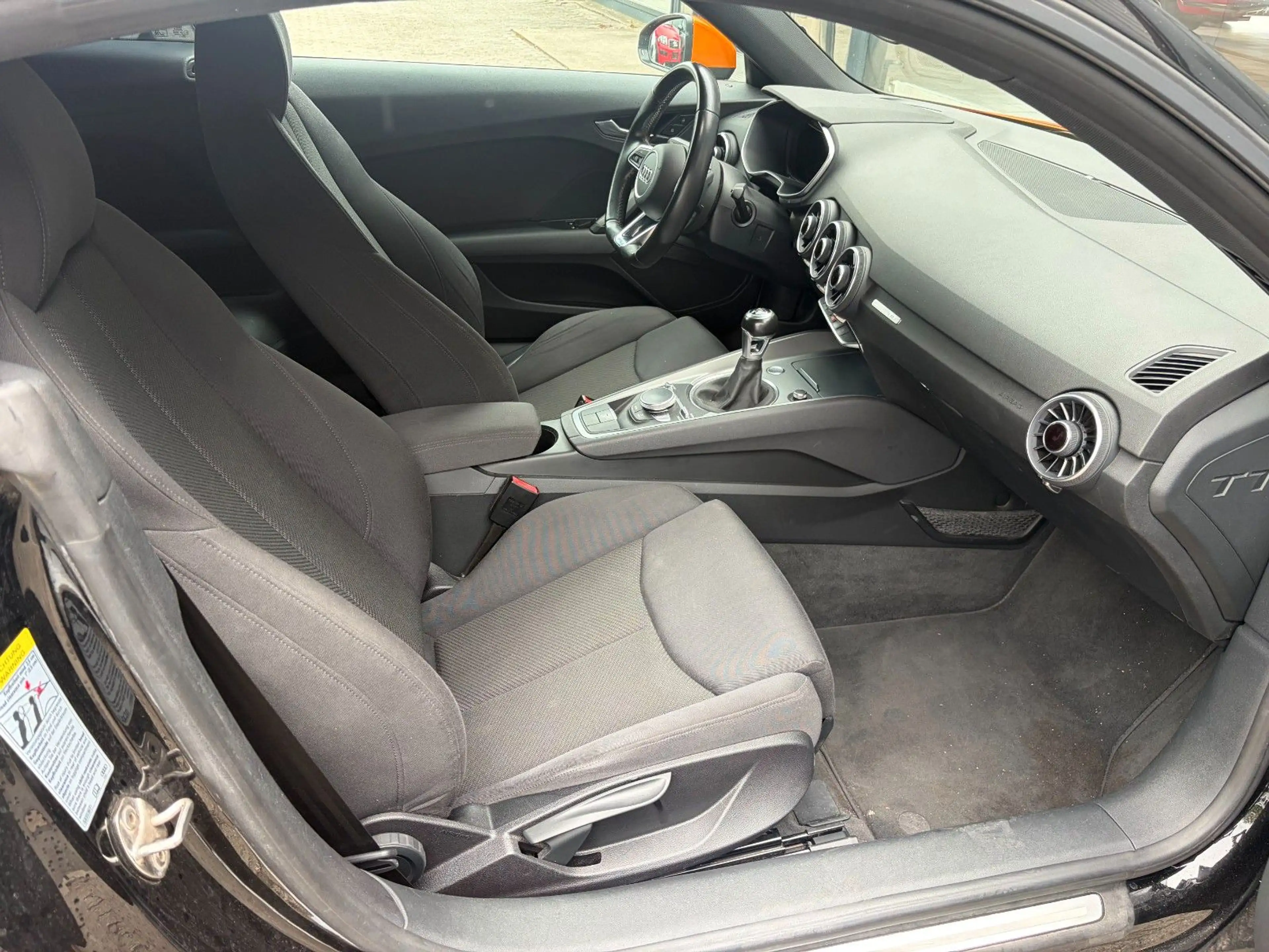 Audi TT Coupe 2.0 TDI ultra · Virtual Cockpit · Navi — photo 14