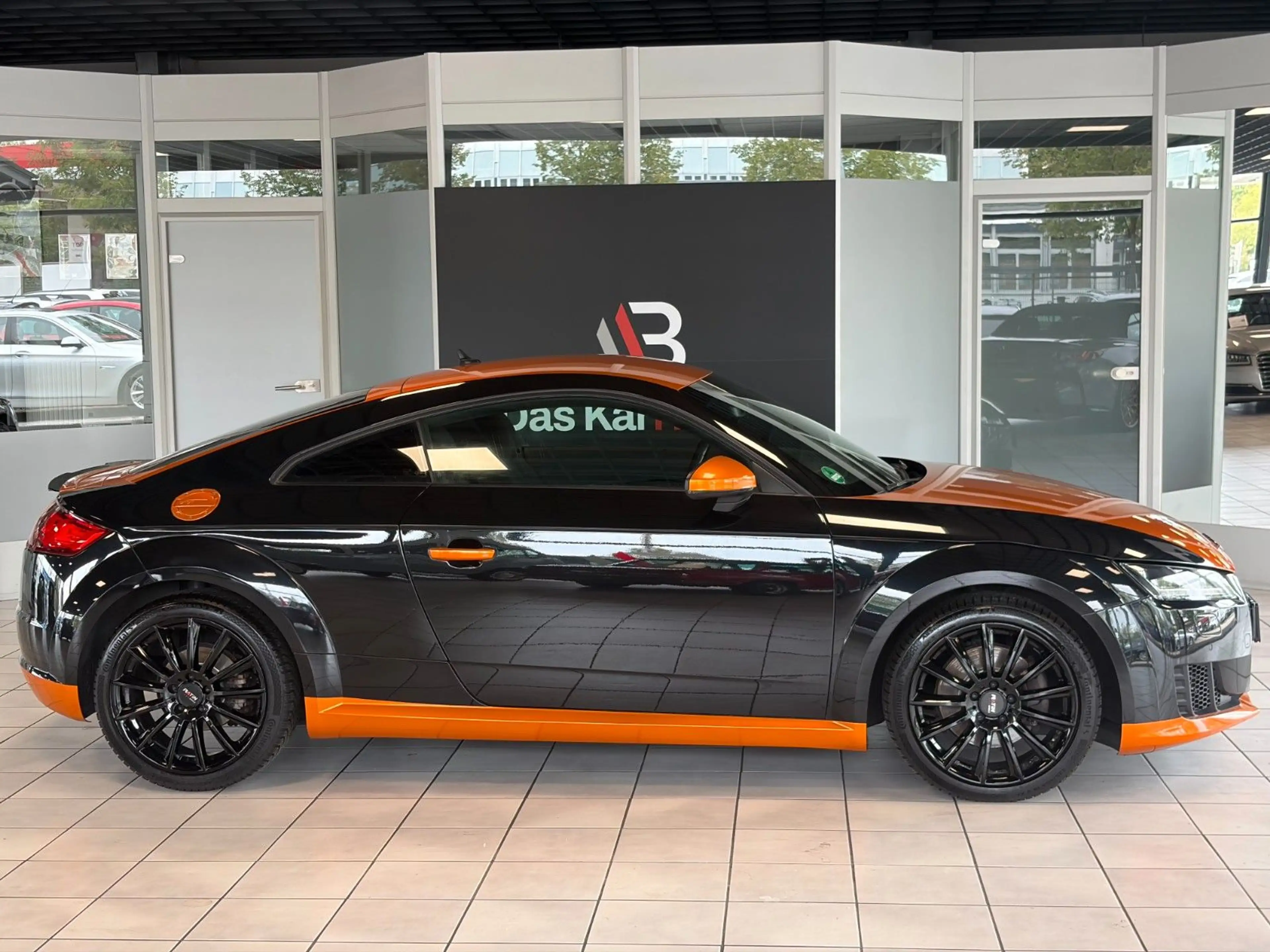 Audi TT Coupe 2.0 TDI ultra · Virtual Cockpit · Navi — photo 2