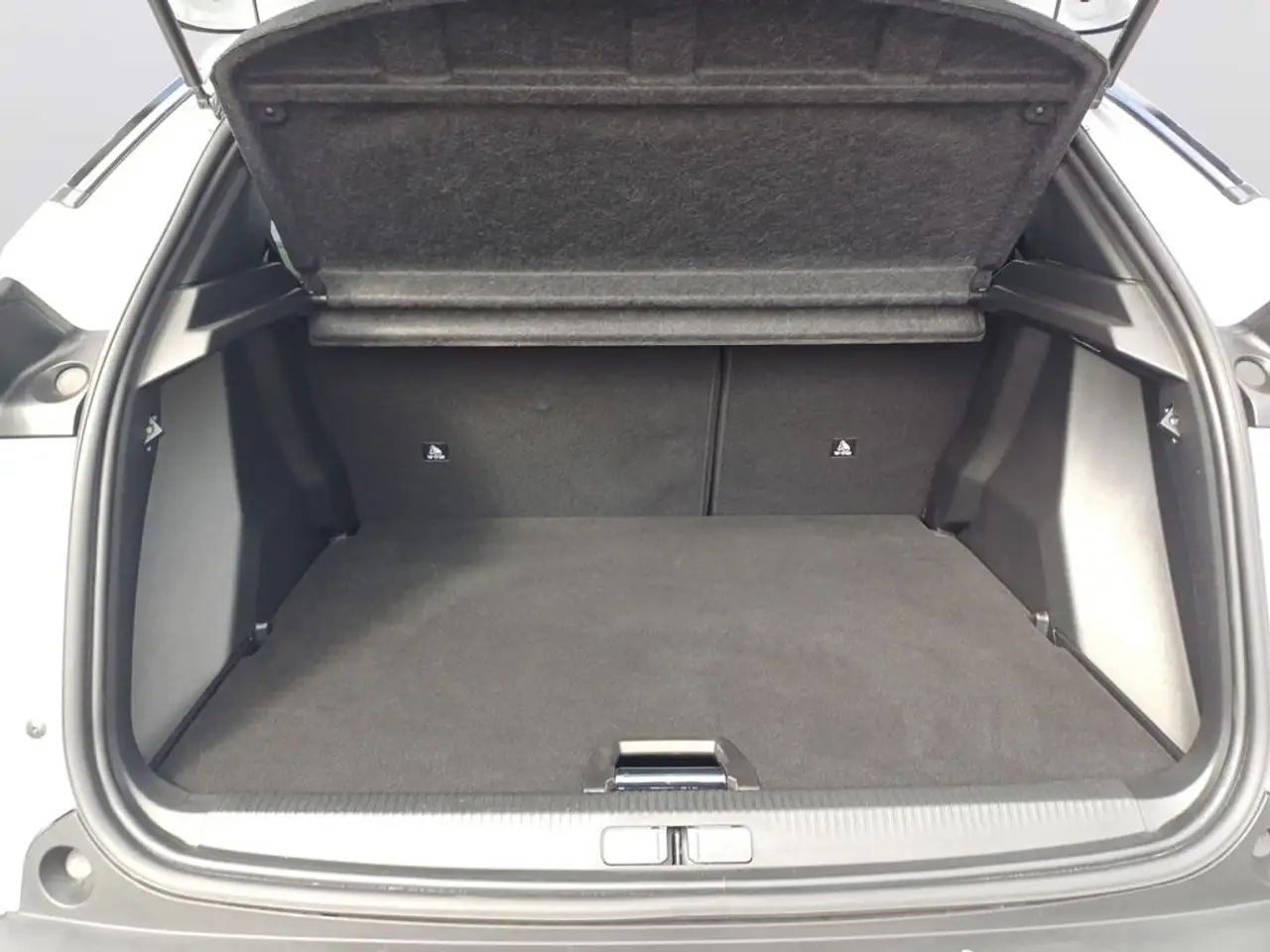 Peugeot 2008 Neuer 2008 Allure PureTech 130 EAT8, миниатюра 7