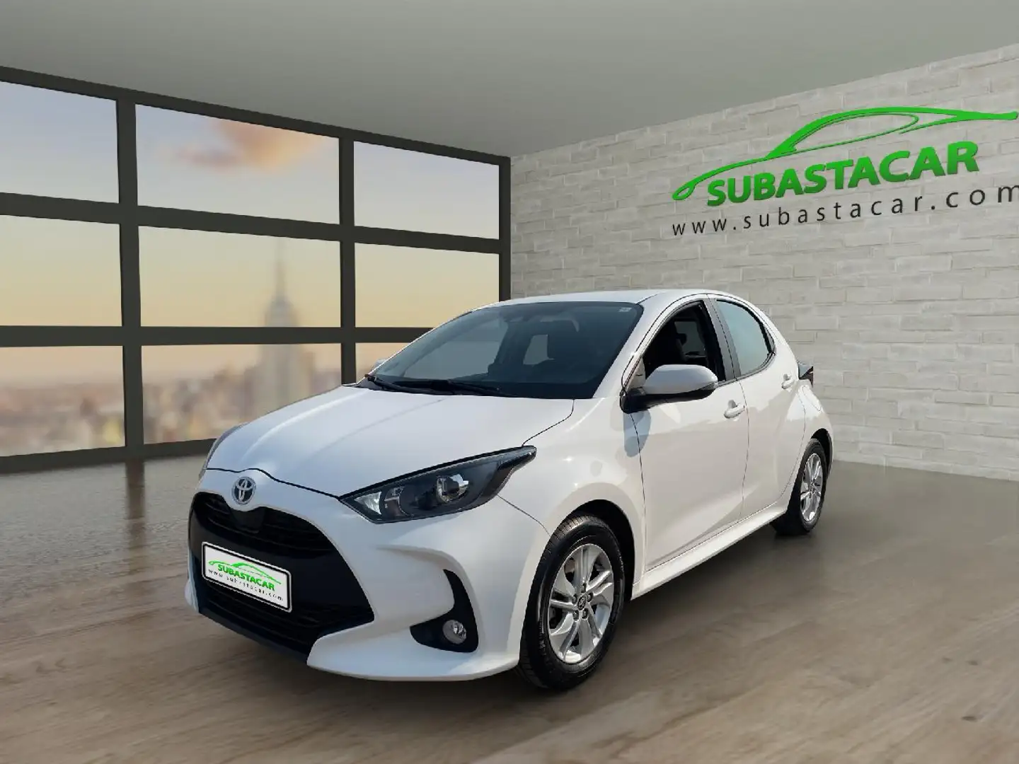 Toyota Yaris 120H 1.5 Business Plus Blanco - 1
