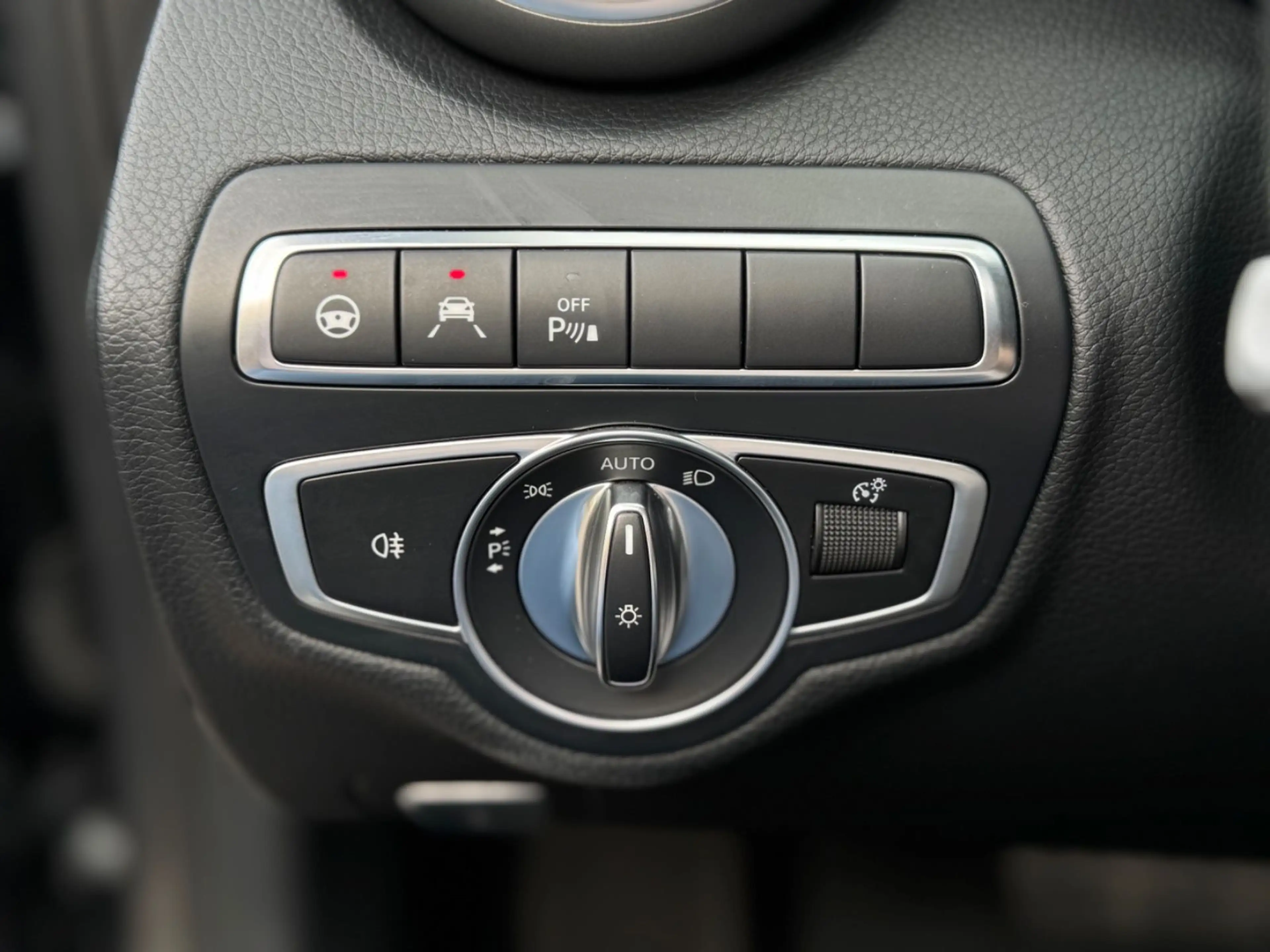 Mercedes-Benz C 250 AMG BURMESTER AIRCAP COMAND ILS DISTR CAM — photo 32