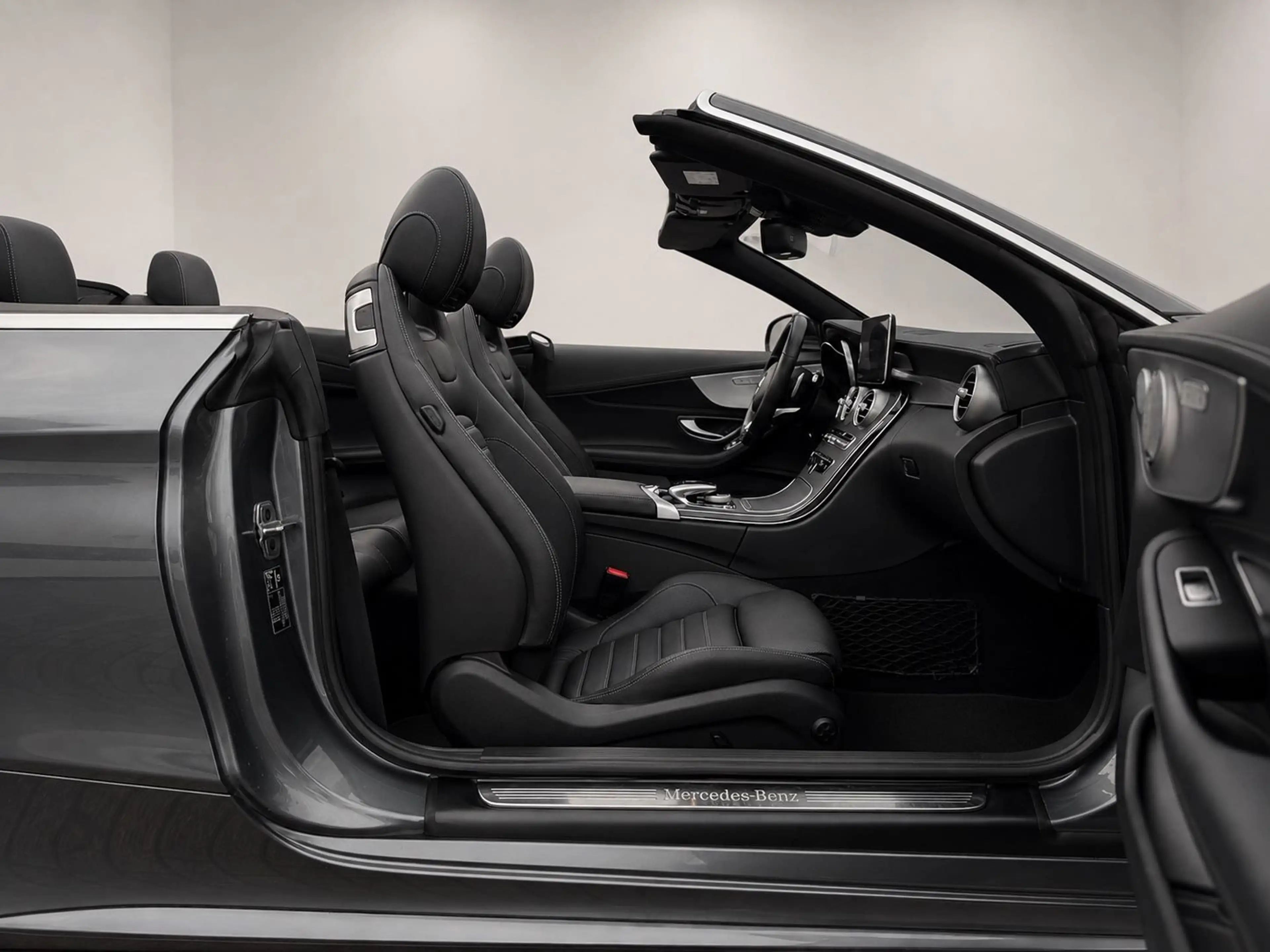 Mercedes-Benz C 250 AMG BURMESTER AIRCAP COMAND ILS DISTR CAM — photo 19