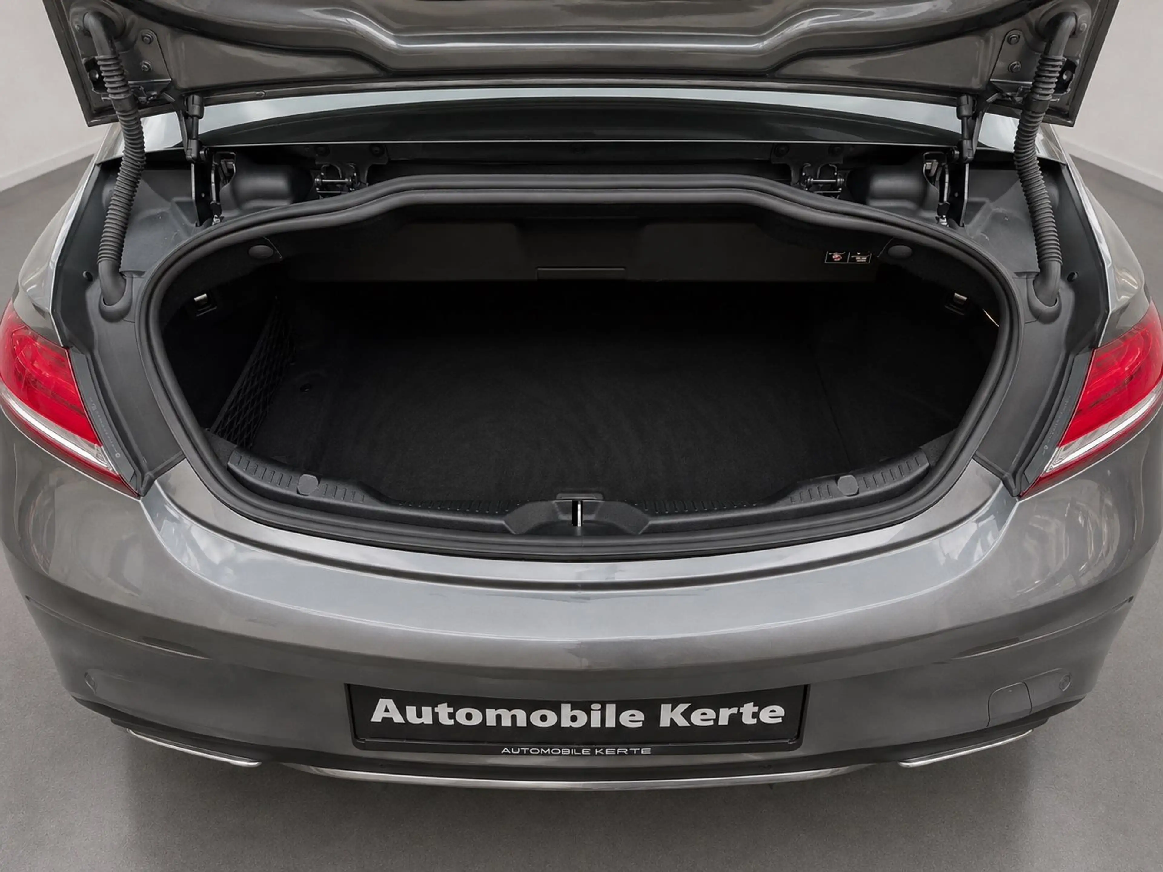 Mercedes-Benz C 250 AMG BURMESTER AIRCAP COMAND ILS DISTR CAM — photo 10