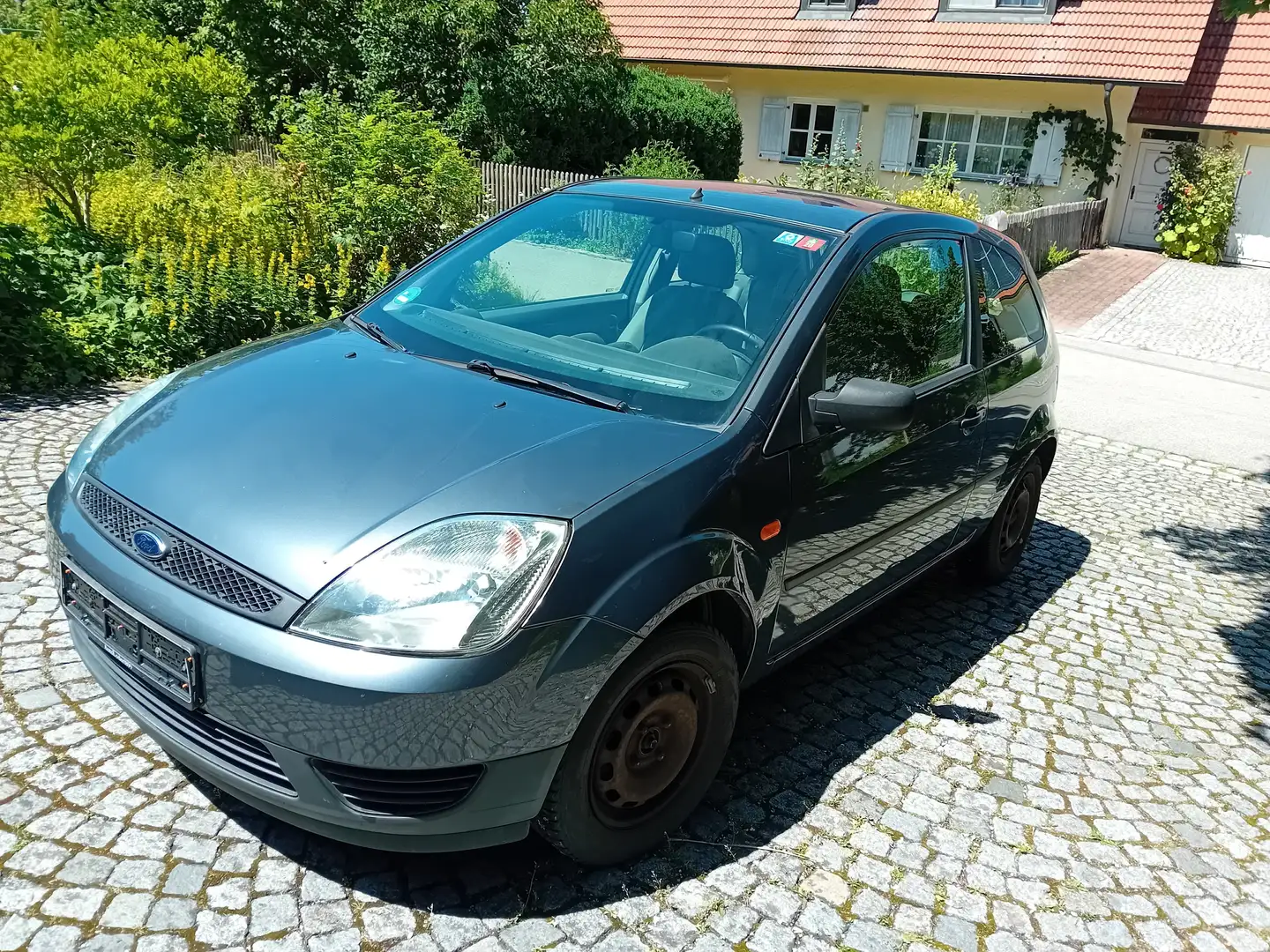 Ford Fiesta Fiesta 1.4 Gris - 1