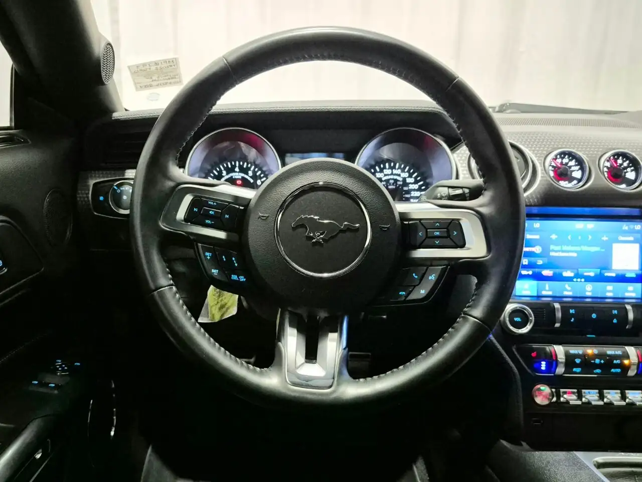 Ford Mustang снимка Ford Mustang